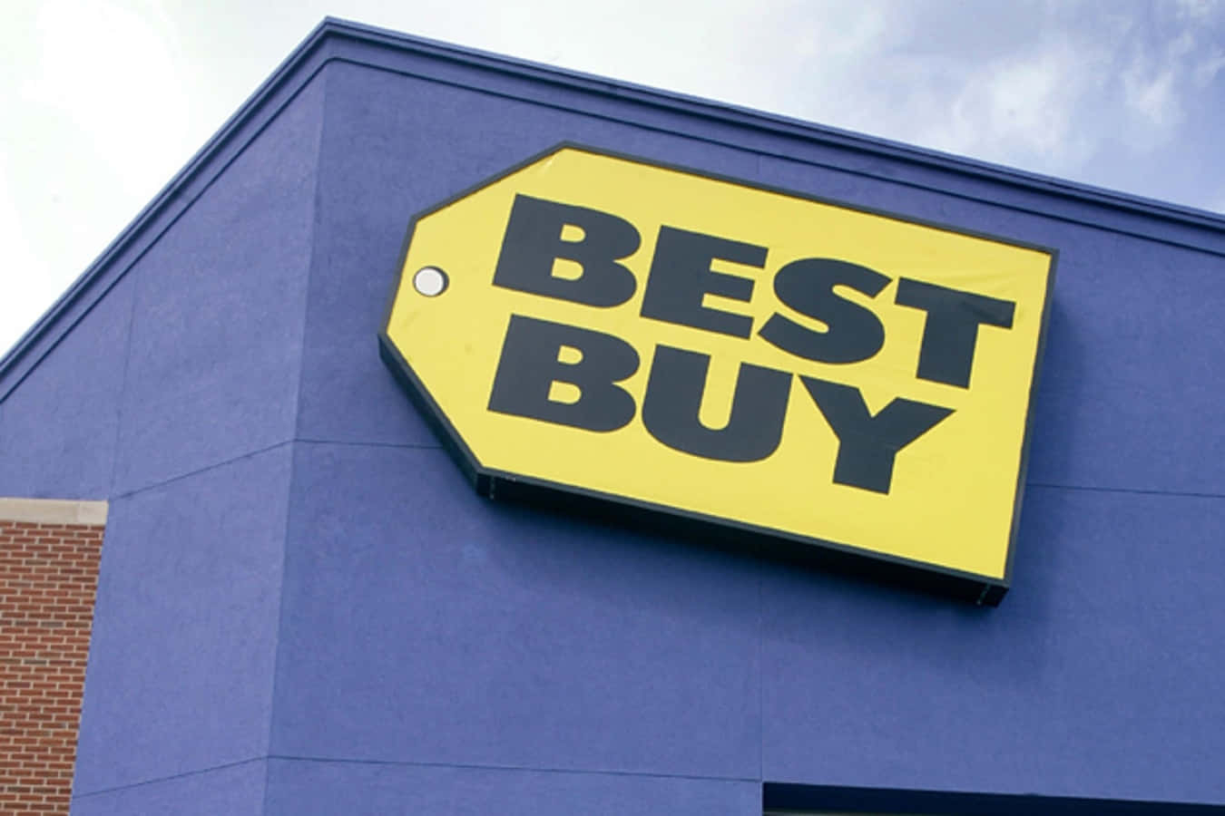 Best Buy Is A Blue Building With A Sign On It