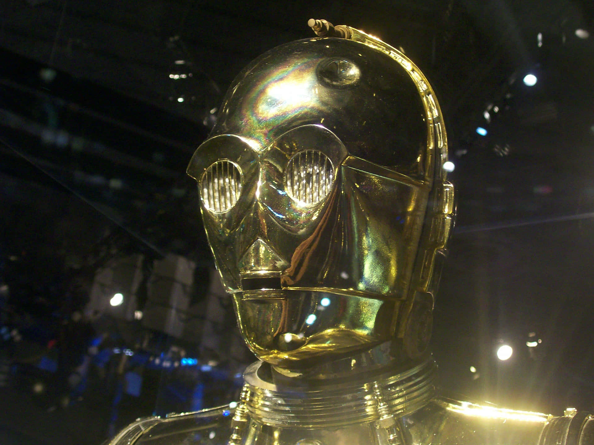 C-3PO: The Iconic Humanoid Robot from Star Wars Wallpaper