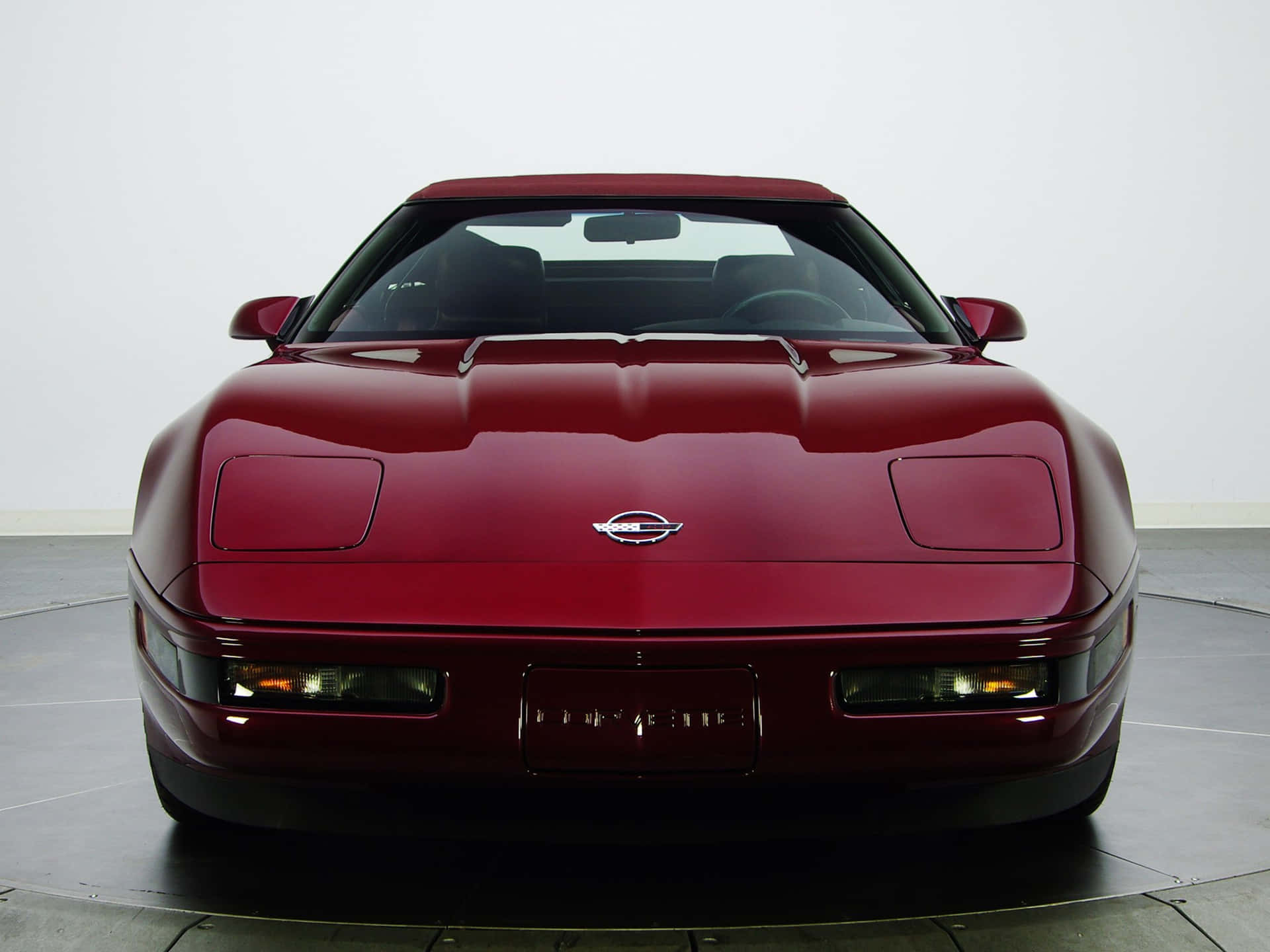 "The Revolutionary C4 Corvette: Engineering Excellence Embodied in Steel and Paint"