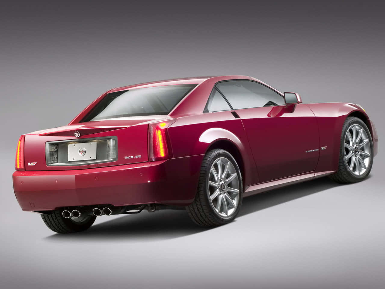Cadillac XLR: A Perfect Blend of Luxury and Performance Wallpaper