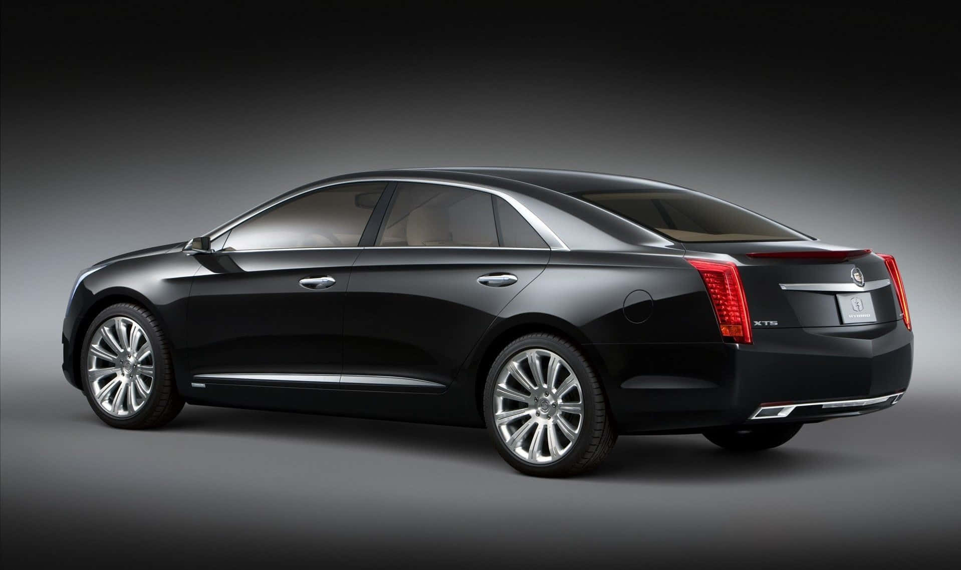 Cadillac XTS Luxury Sedan Wallpaper