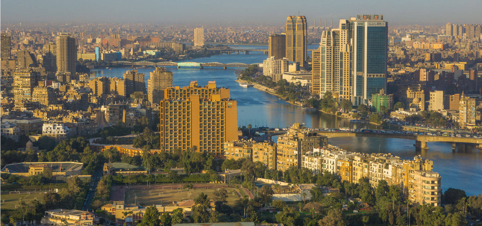 Cairocity Skyline: Horizonte De La Ciudad De El Cairo Fondo de pantalla