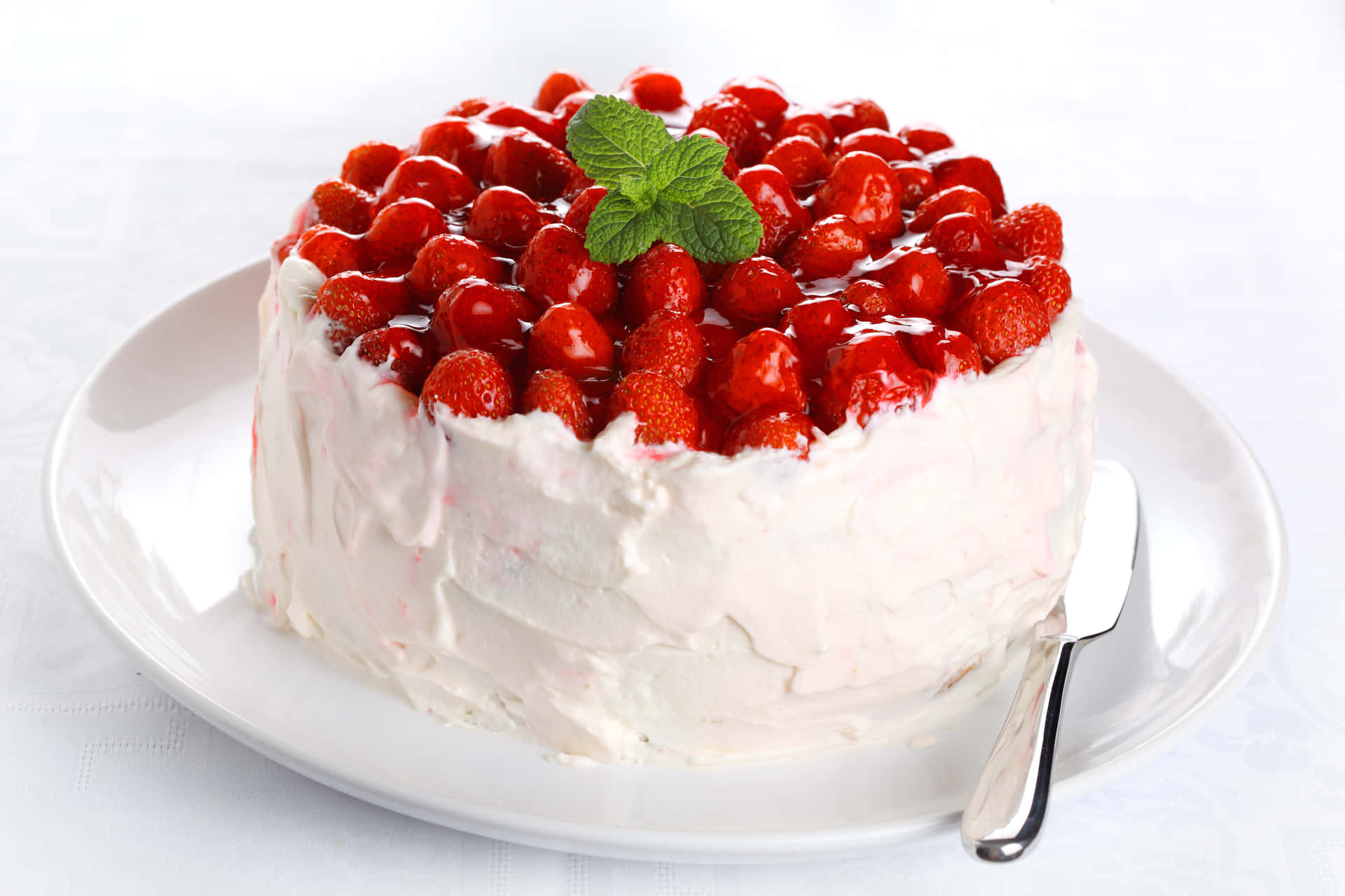 Decorate your day with a yummy Cake!