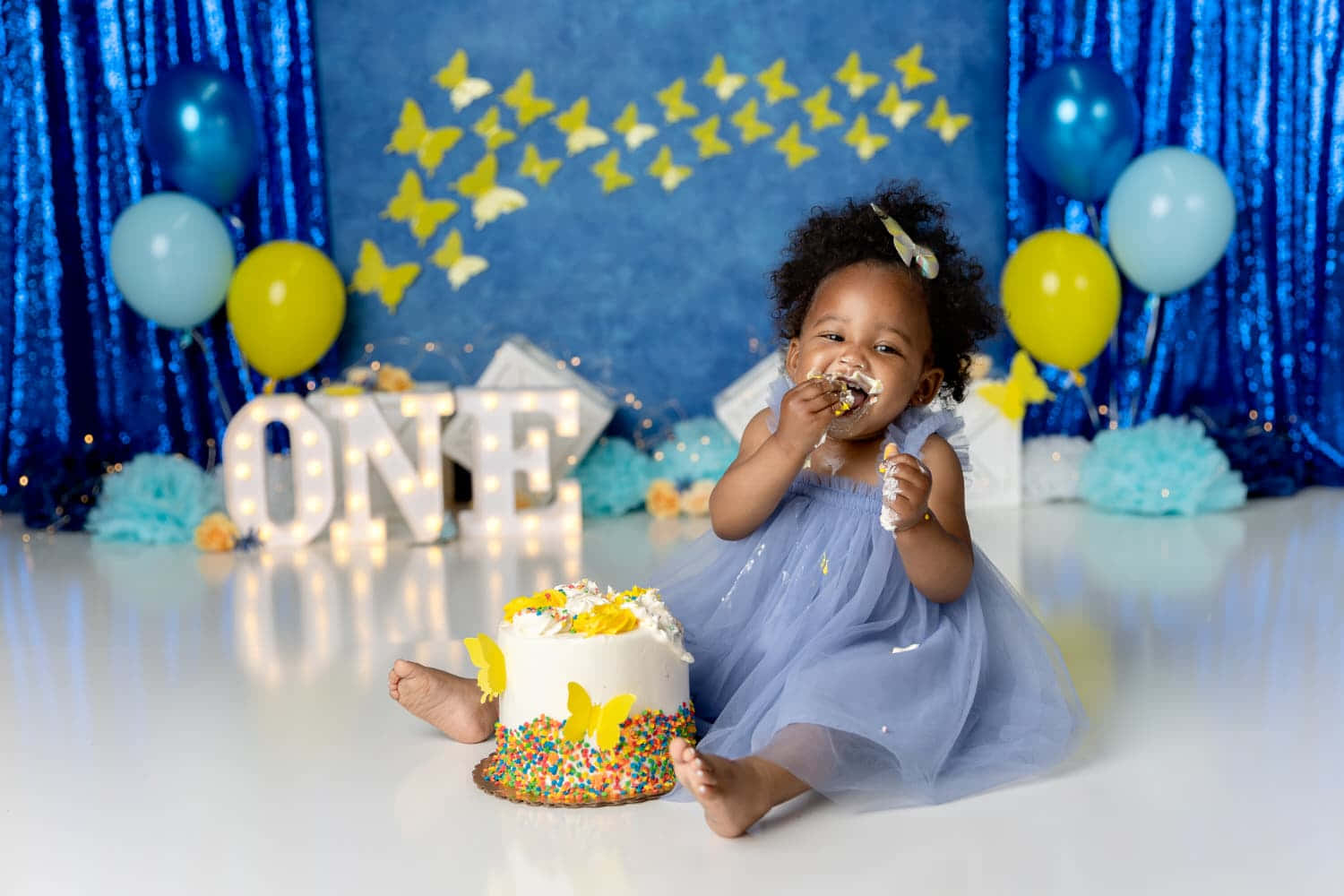 Cute Baby Girl Cake Smash Picture