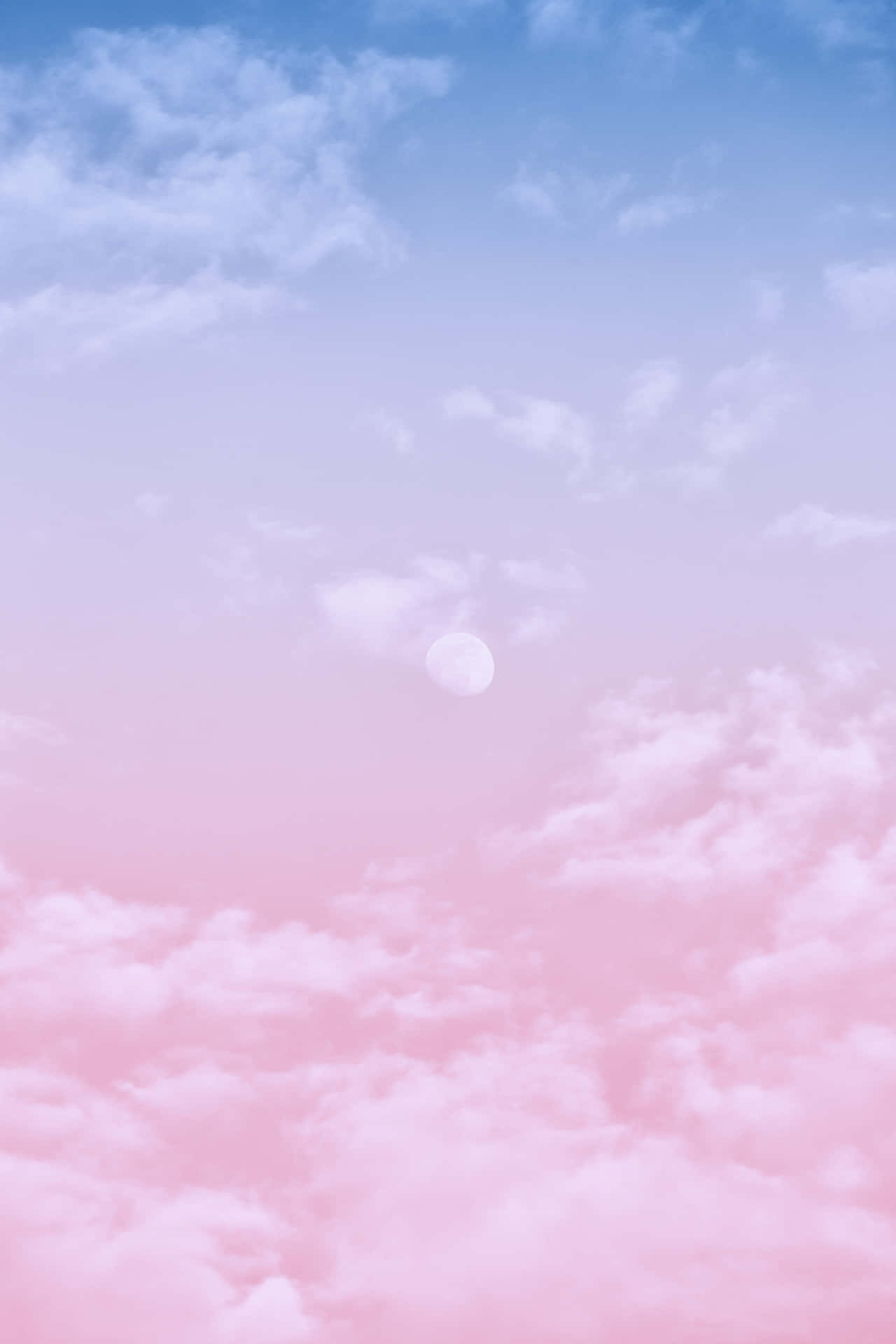 Rosaund Blaue Wolken Mit Einem Mond Am Himmel. Wallpaper