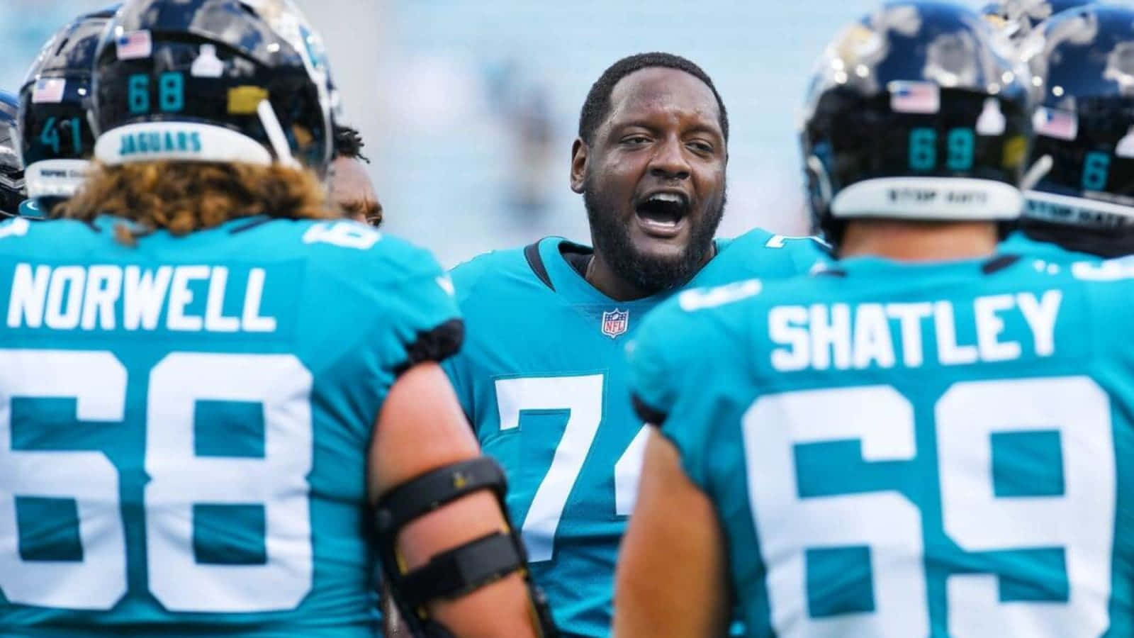 Cam Robinson With Norwell And Shatley Wallpaper