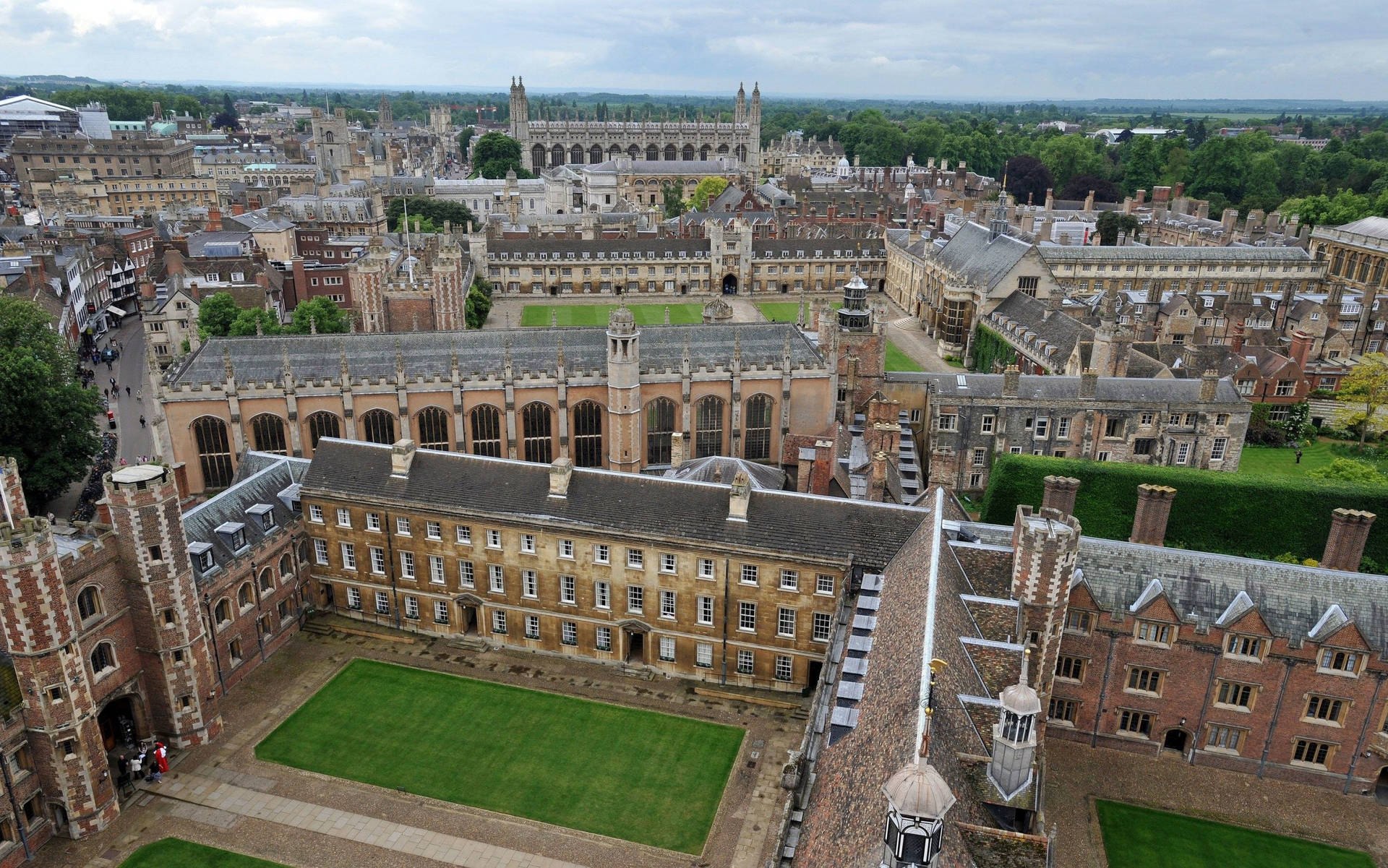 Cambridge College Buildings Wallpaper