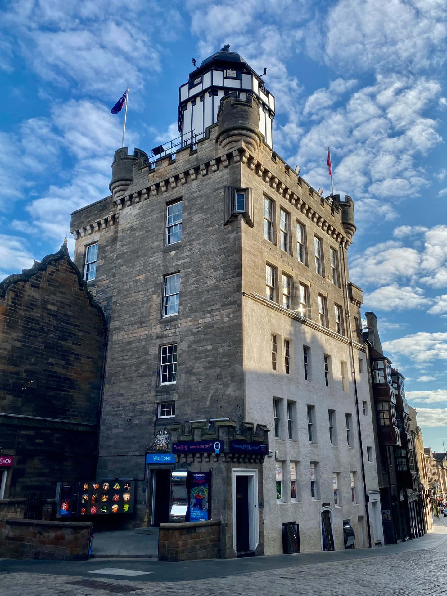 Camera Obscura Edinburgh Streetscape Wallpaper