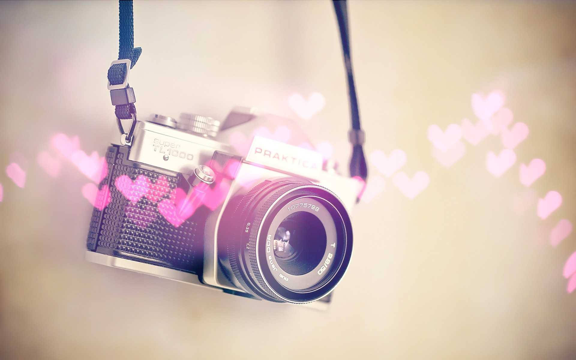 Take pictures with style and make memories! Wallpaper