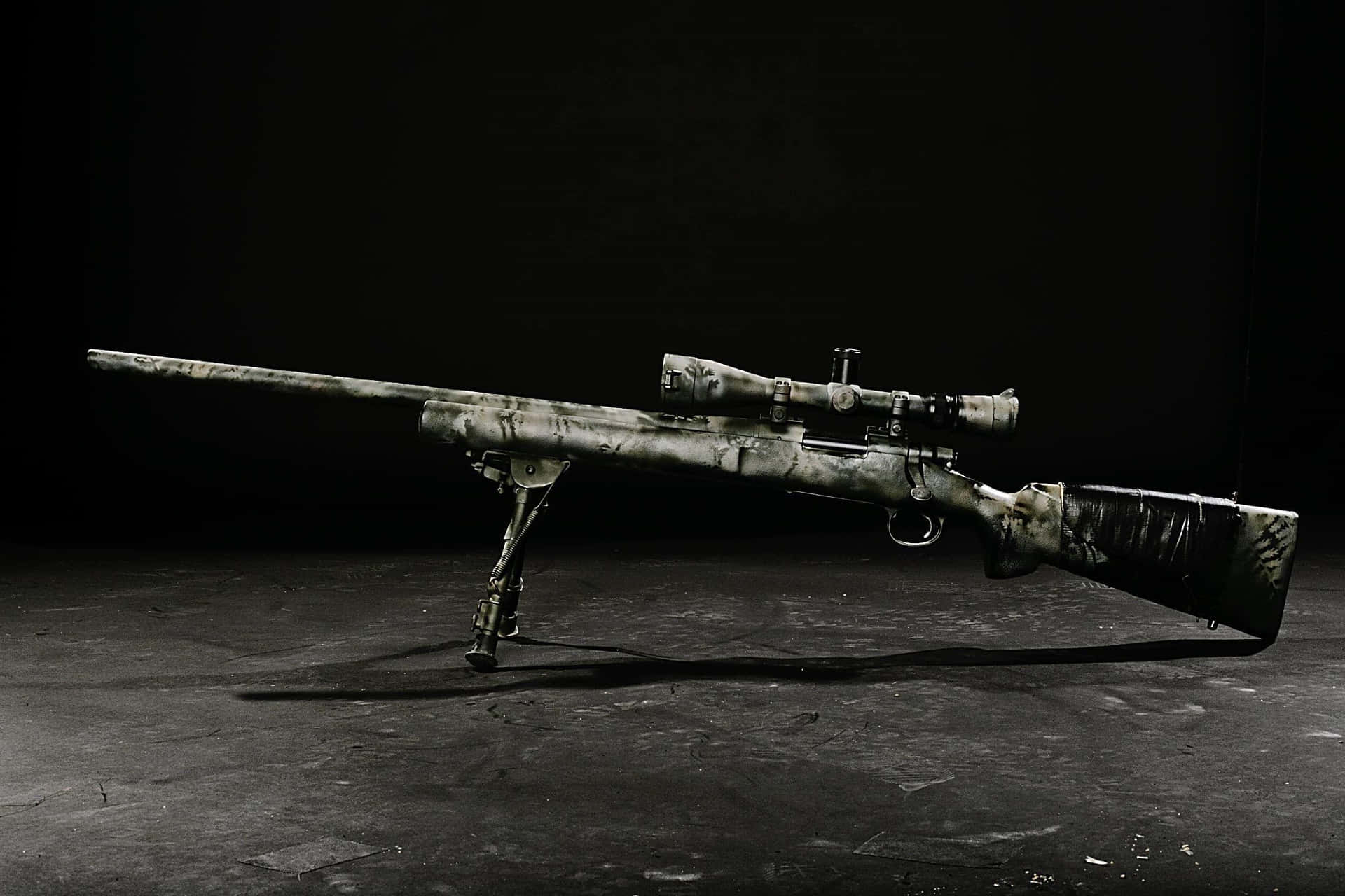 Camo Sniper Geweer Op Display Achtergrond