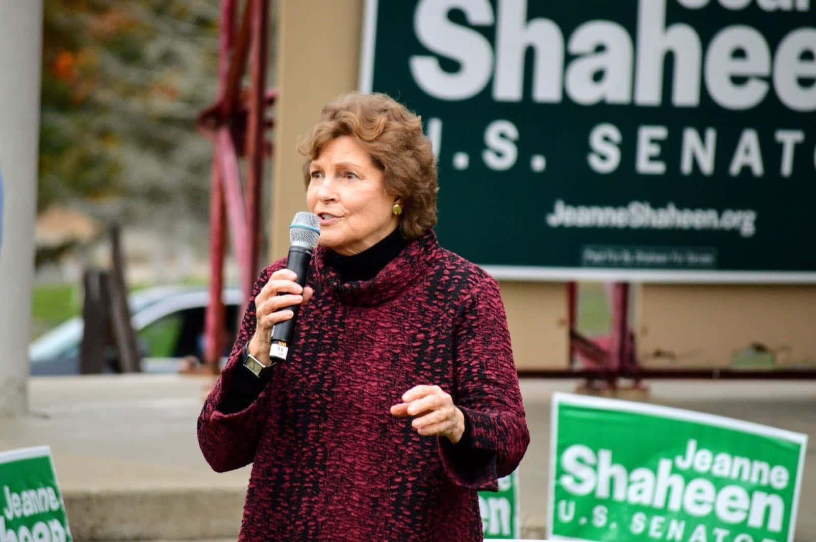Campaigning Jeanne Shaheen Wallpaper