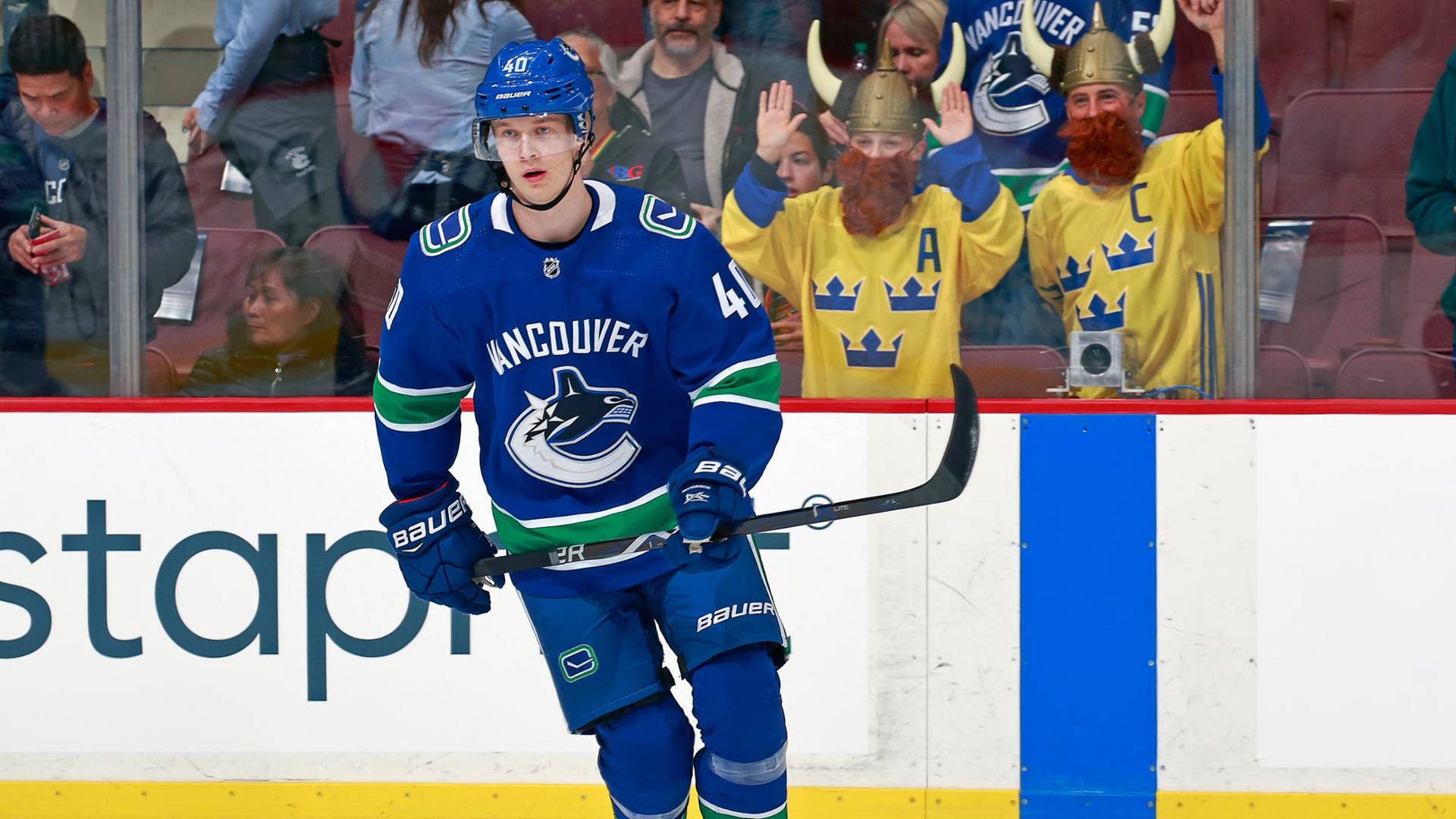 Canadisk NHL-spiller Elias Petterson 2018-2019 tapet Wallpaper