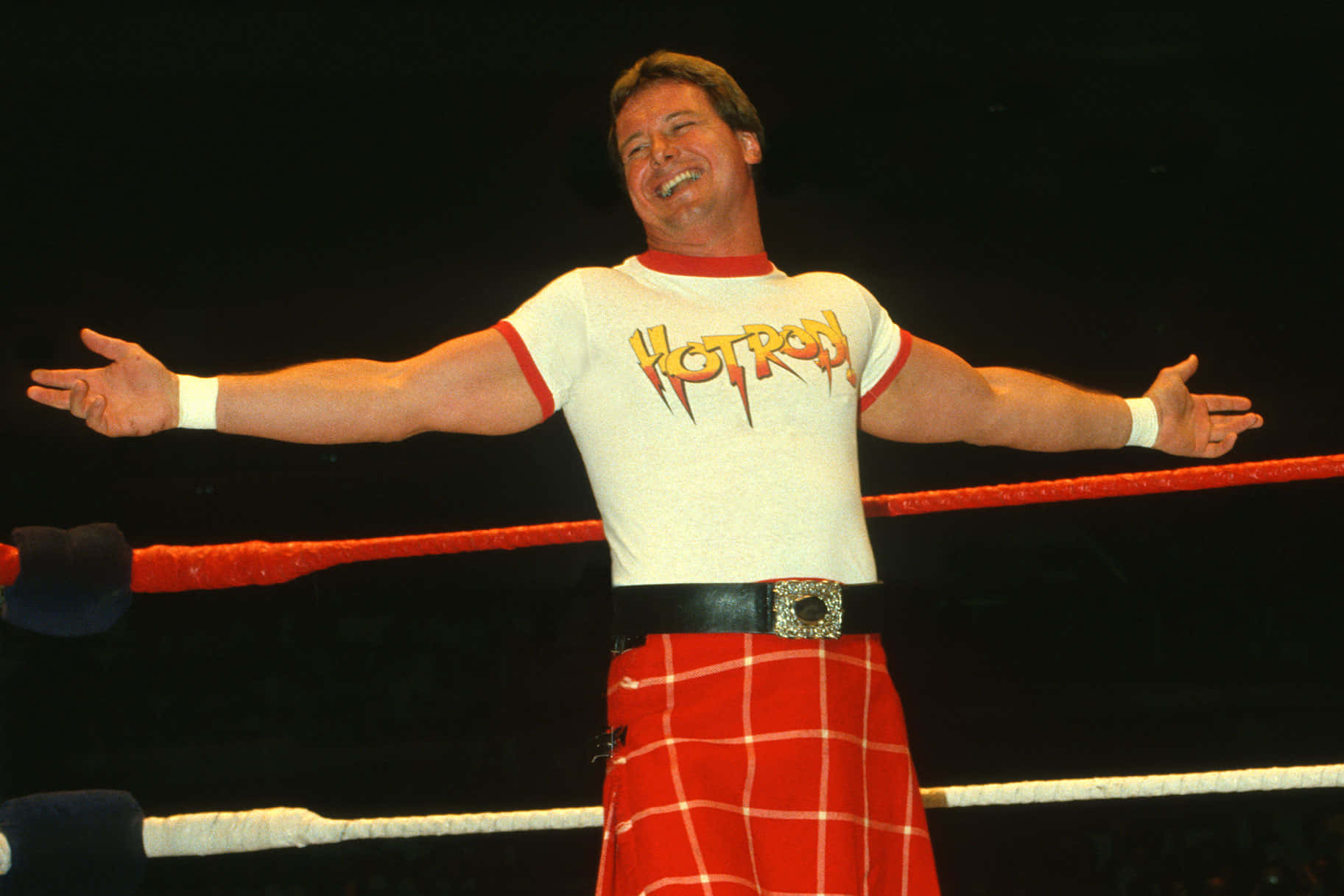 Lottatoredi Wrestling Professionista Canadese Roddy Piper Nella Wwe Sfondo