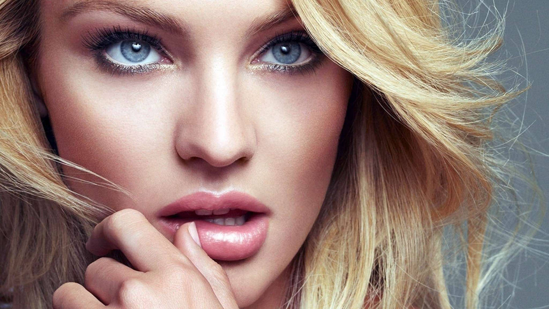 Candice Swanepoel Close Up Photography Wallpaper