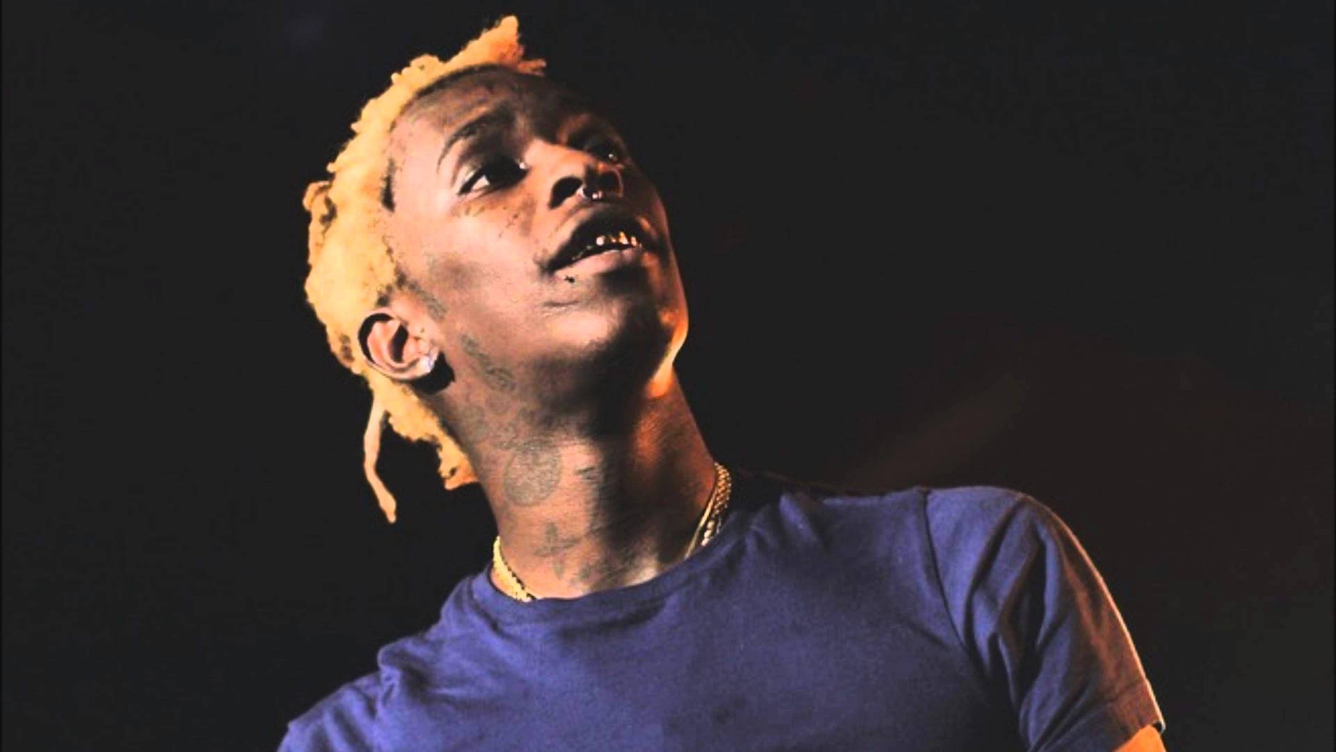 Young Thug Rapping in Concert Wallpaper