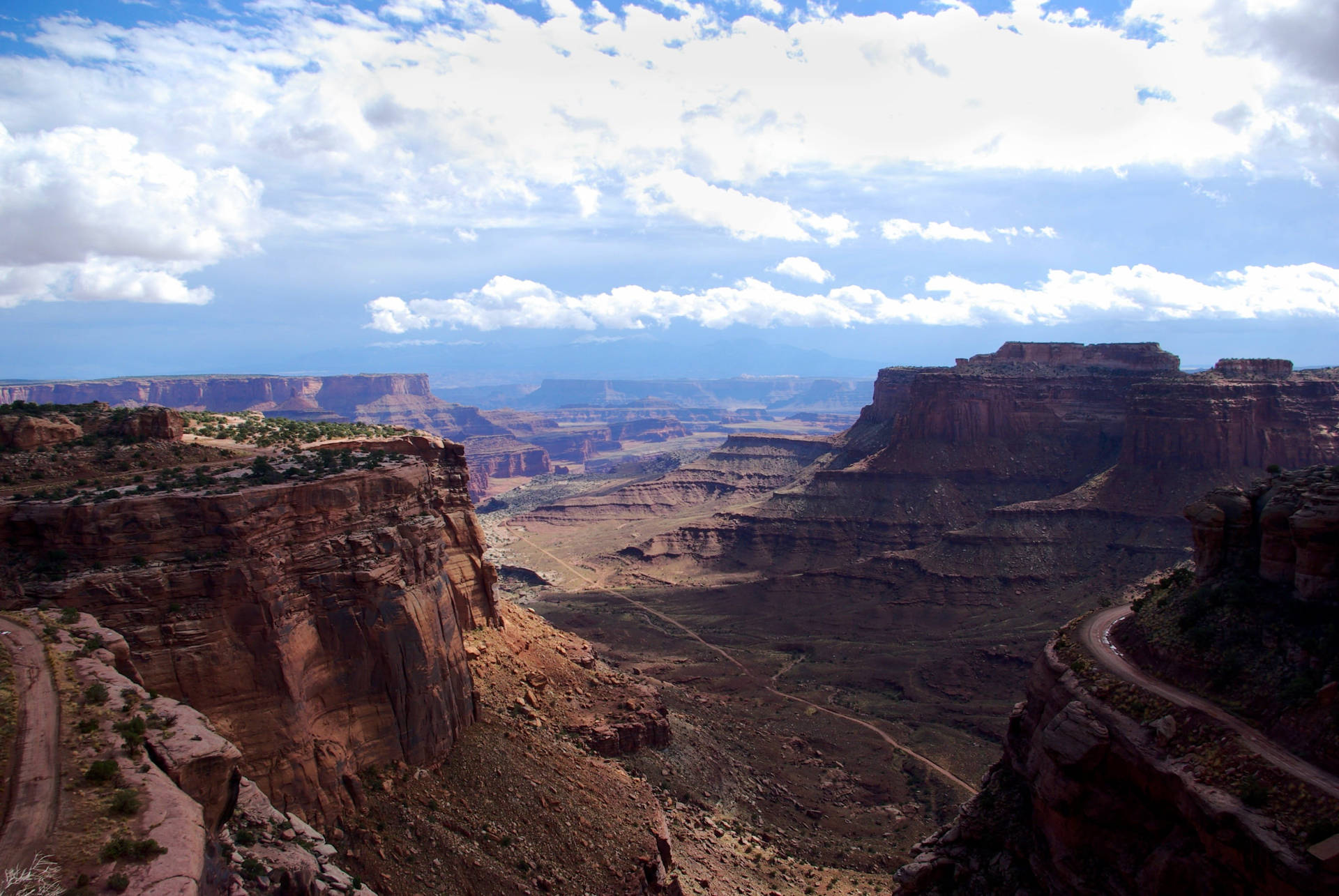 Majestic View of Shafer Trail, Canyonlands National Park Wallpaper