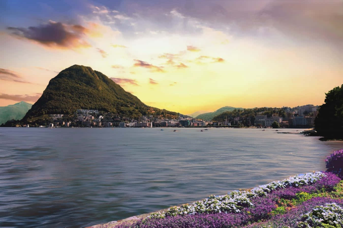 Bijschrift: Adembenemend Uitzicht Op Het Meer Van Lugano Achtergrond