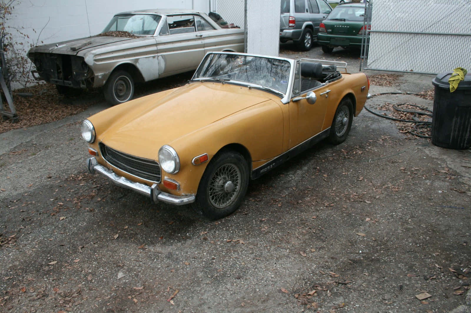 Caption: Classic Mg Midget In Pristine Condition Wallpaper