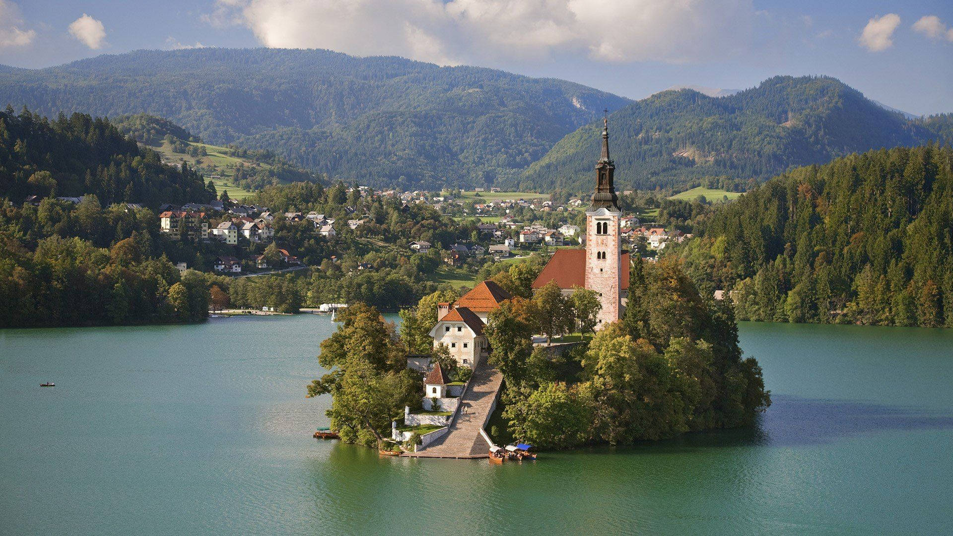 Caption: Idyllic Scene Of Lake Bled In Slovenia Wallpaper