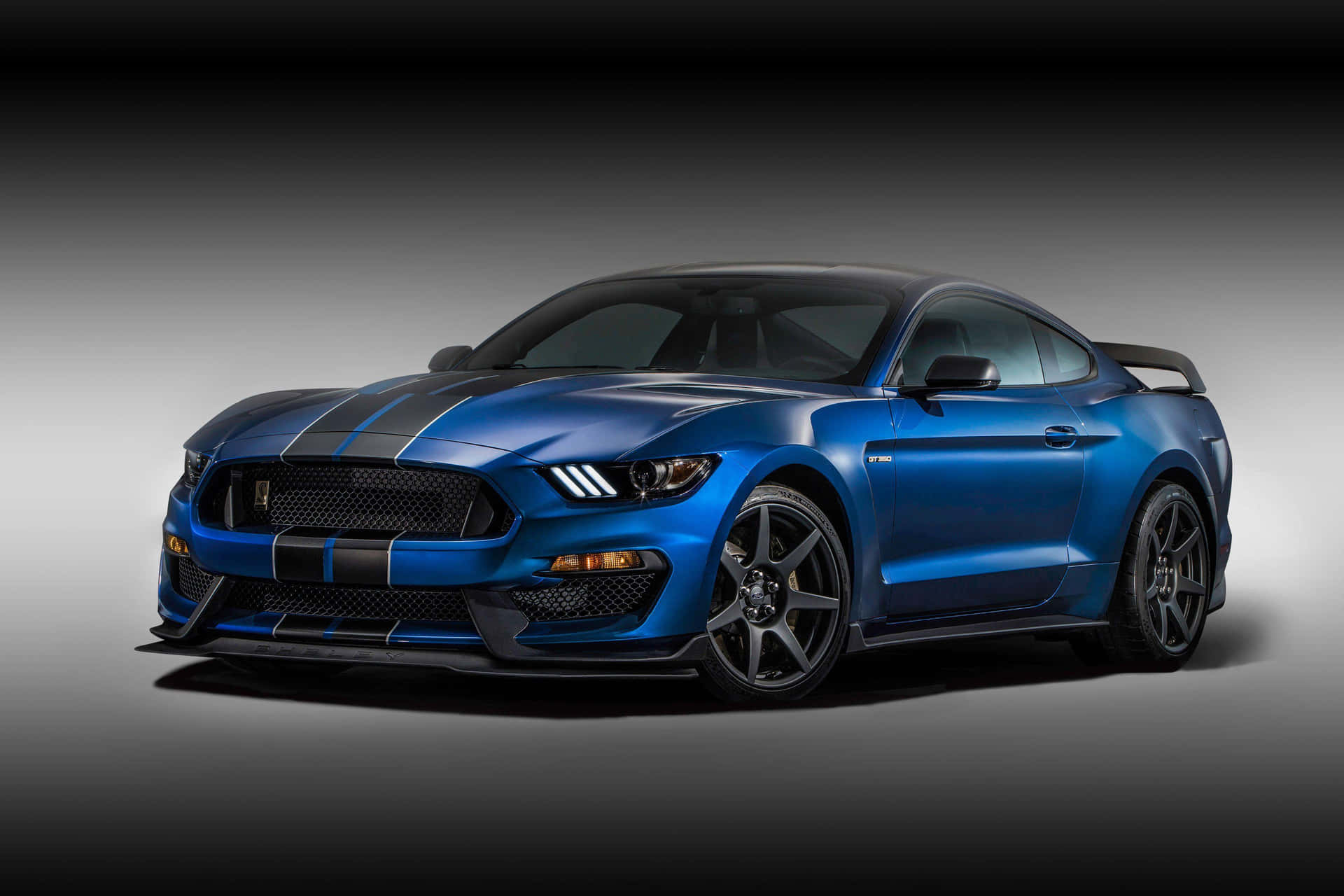 Caption: Majestic Ford Mustang Gt350r: Elegance Meets Power Wallpaper
