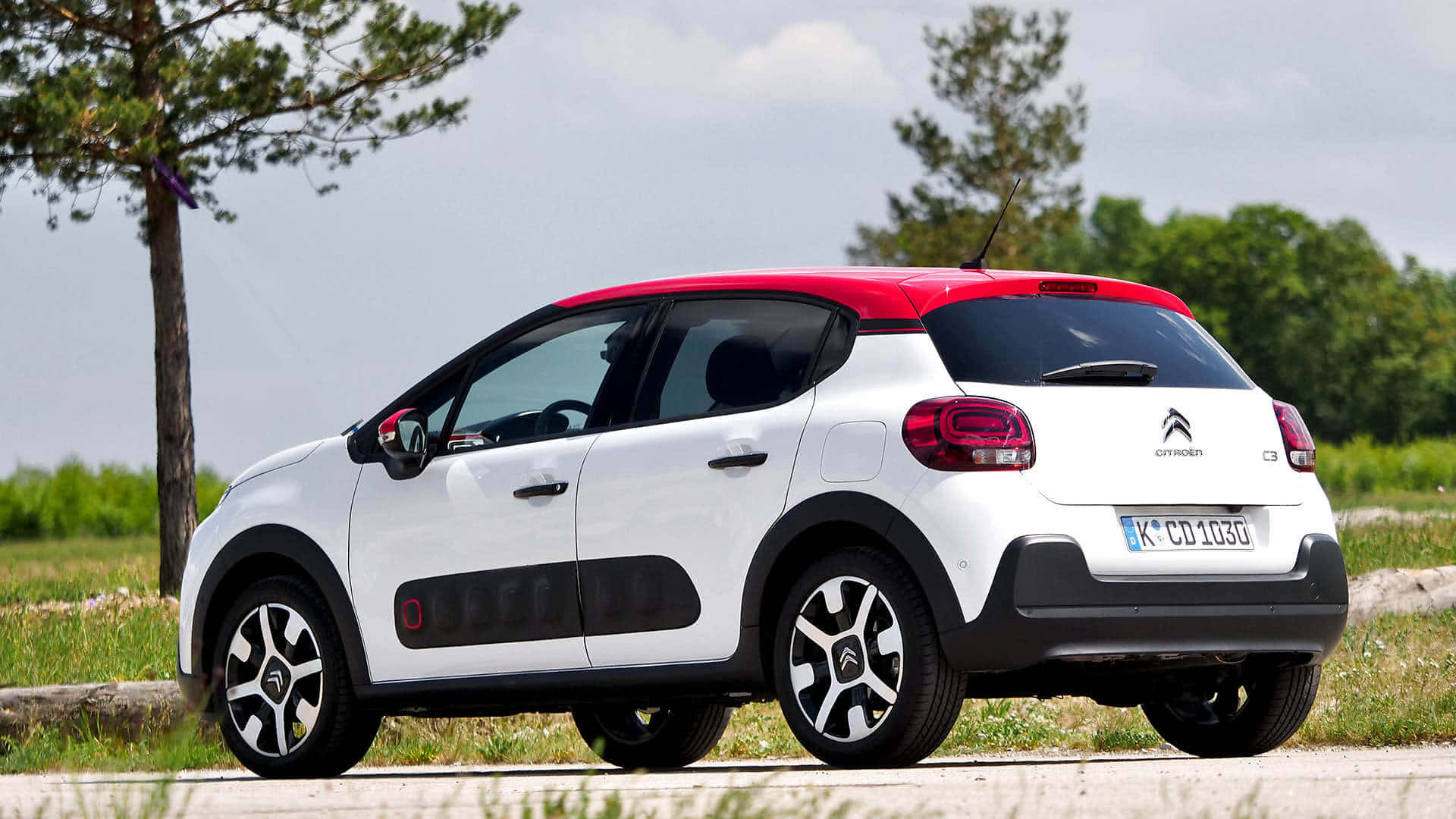 Caption: Modern Sophistication - Citroen C3 In Motion Wallpaper