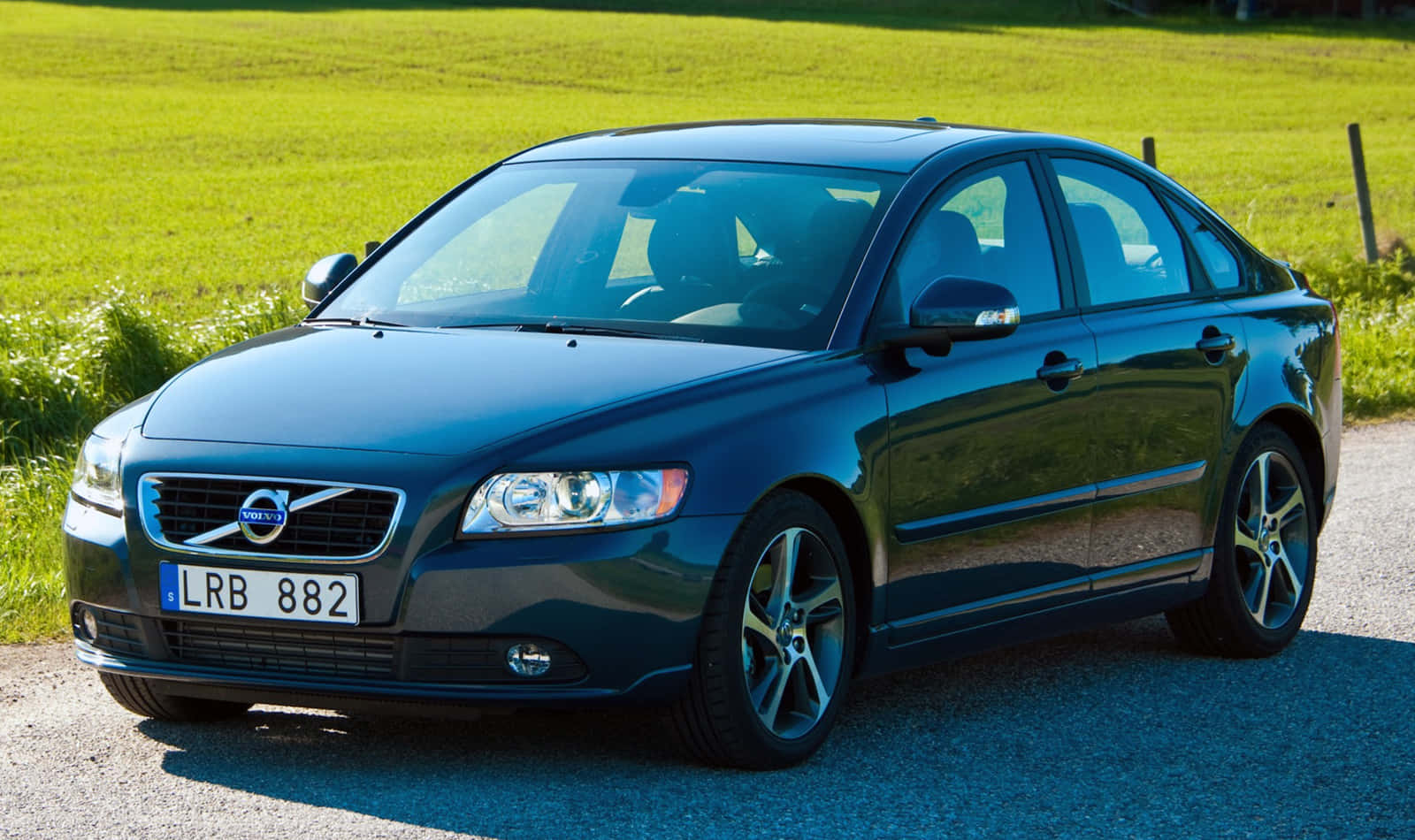 Caption: Powerful Elegance - Volvo S40 Sedan Wallpaper