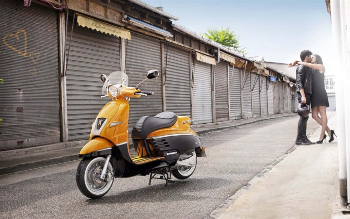 Légende : Moto Peugeot Élégante En Action Fond d'écran