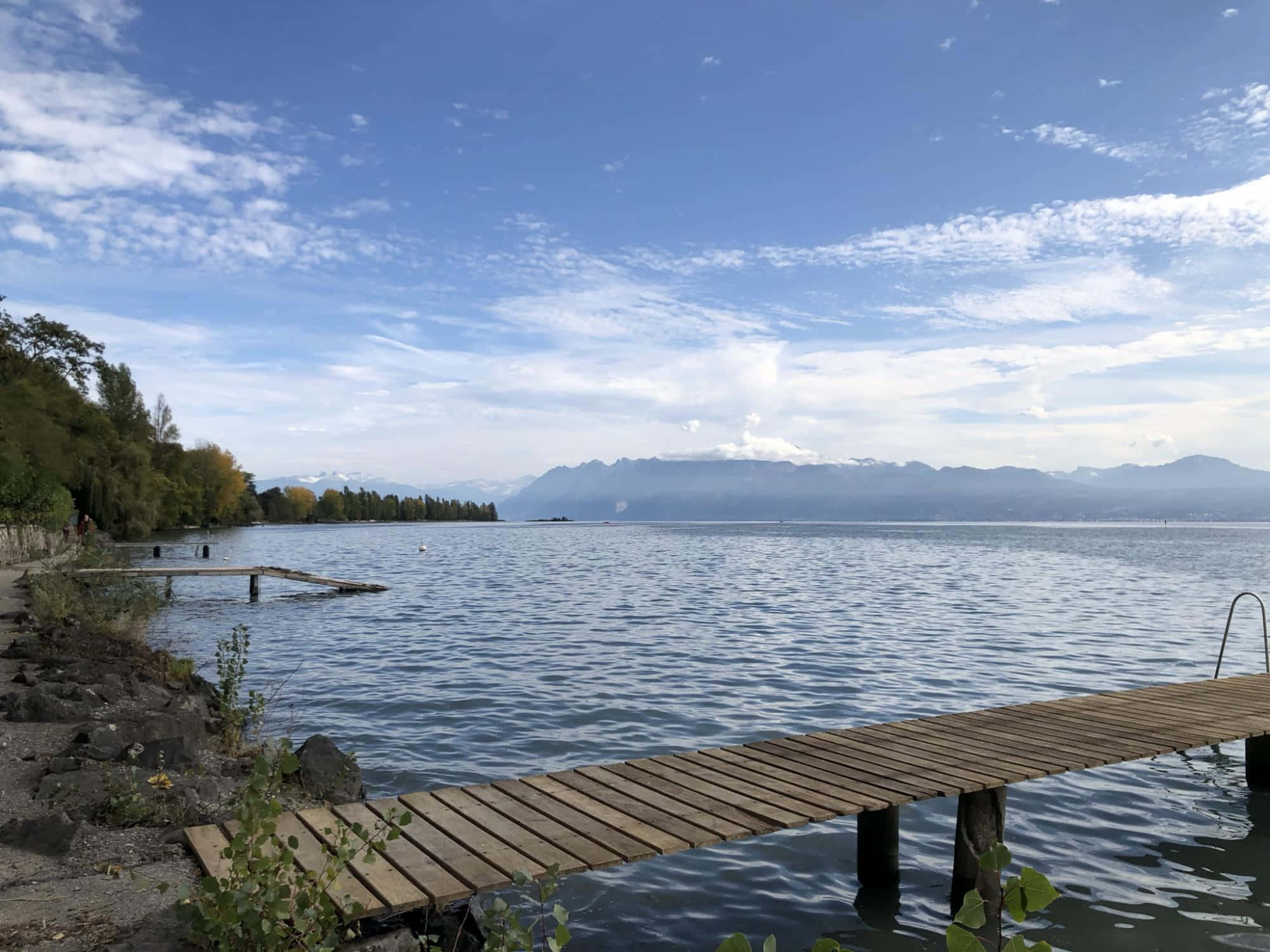 Matahari Terbenam Yang Menakjubkan Di Lausanne, Swiss Wallpaper