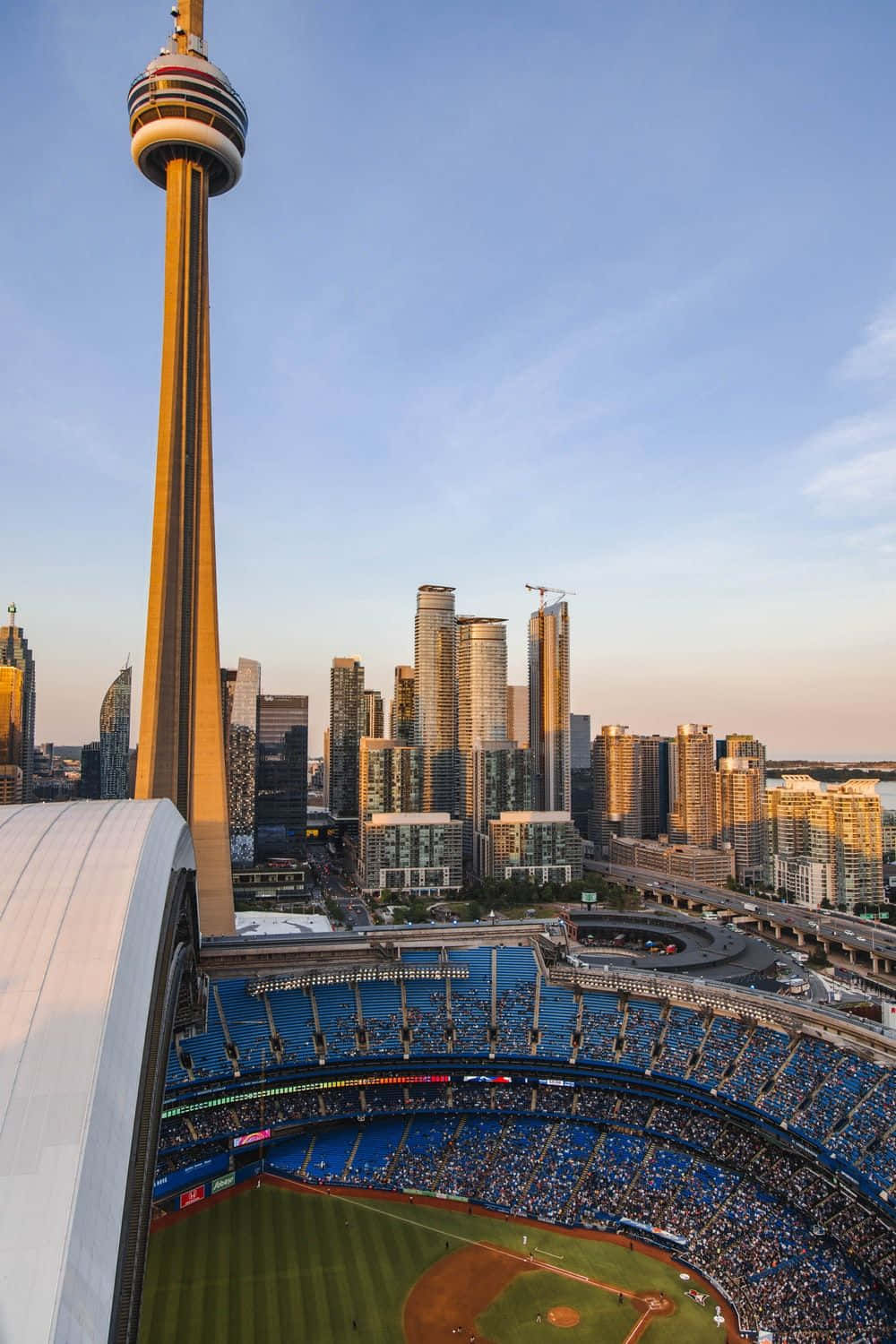 Caption: Toronto City Skyline At Sunset