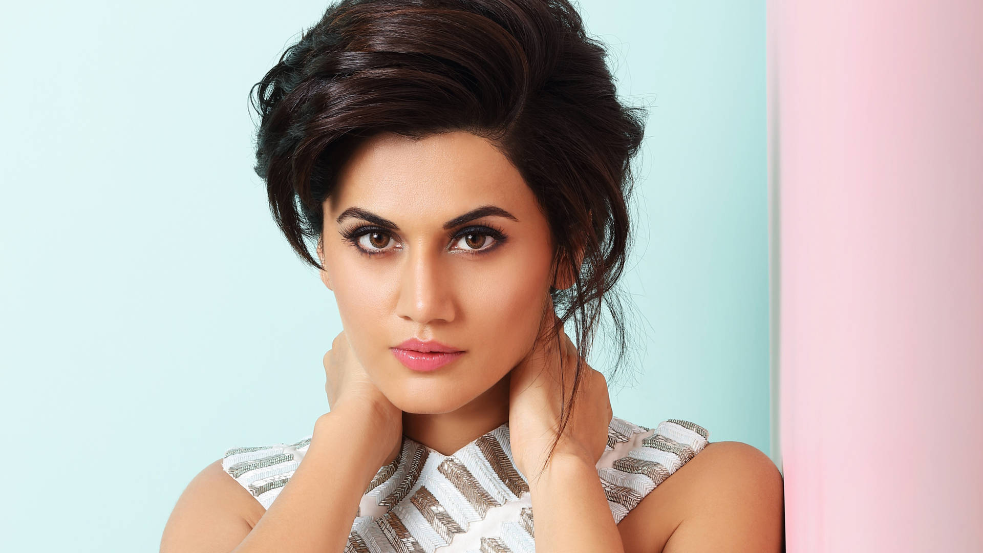 Captivating Taapsee Pannu Wallpaper