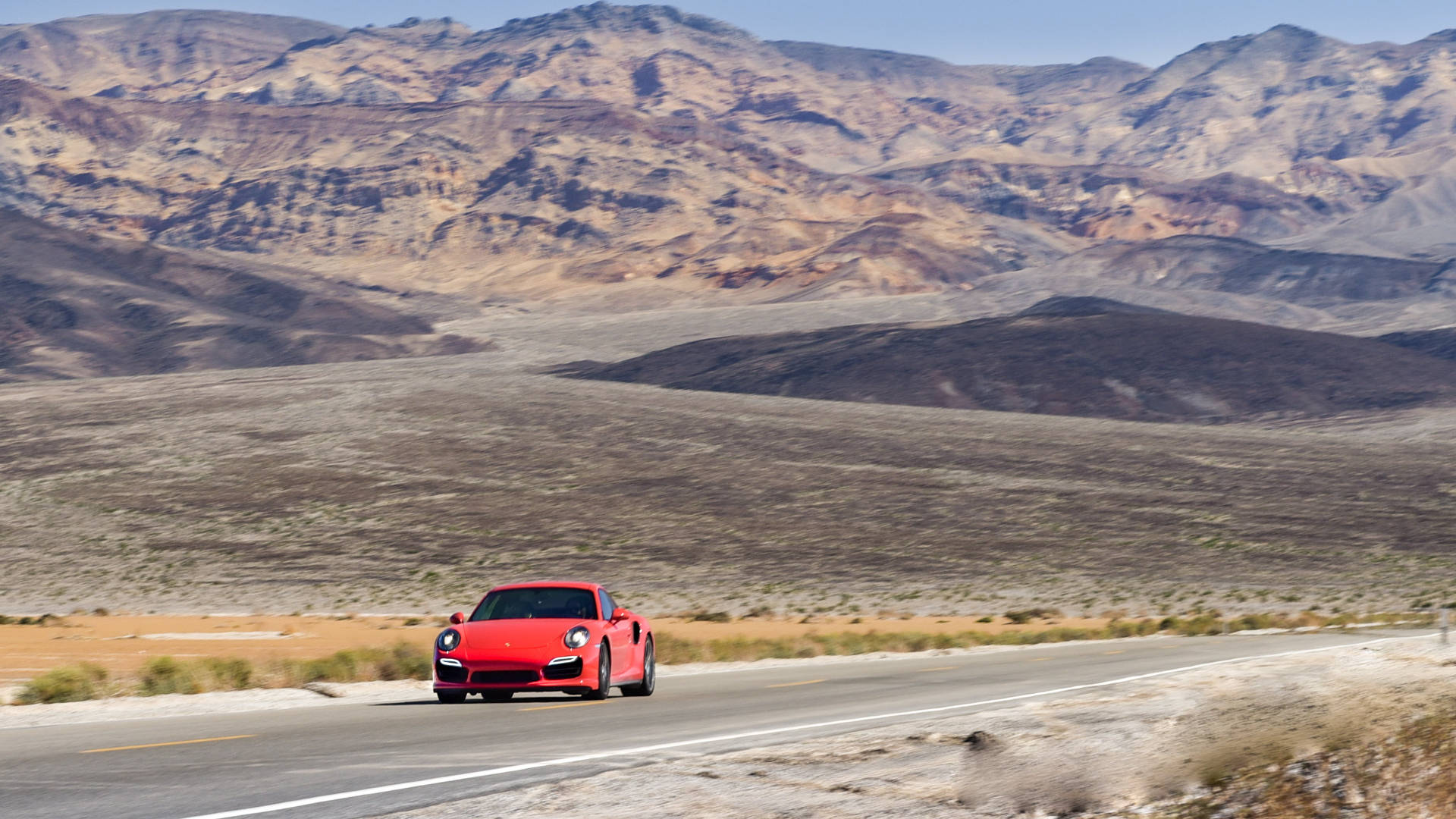 Autosulla Strada Della Death Valley Sfondo
