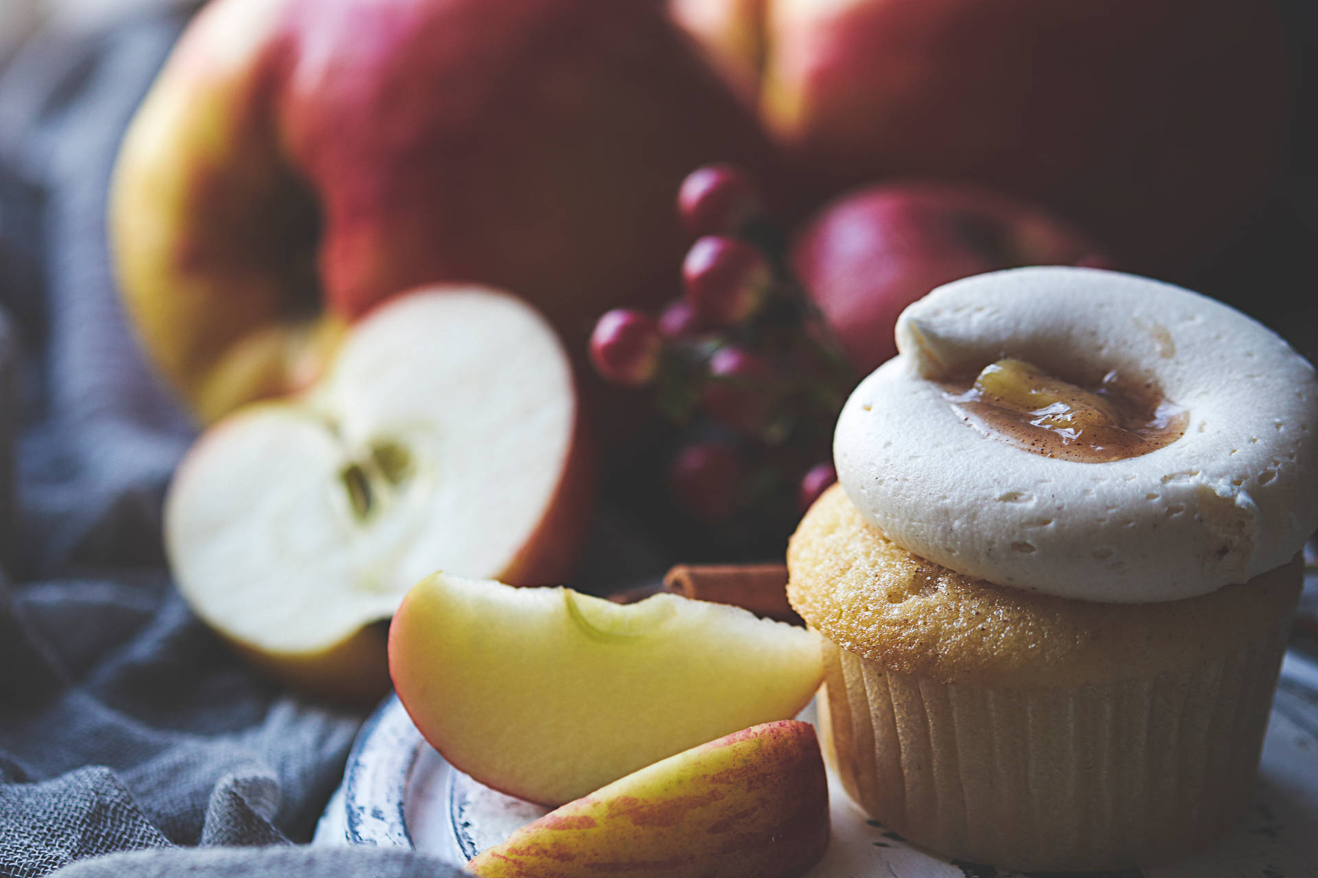 Caramel Apple Cupcake Wallpaper