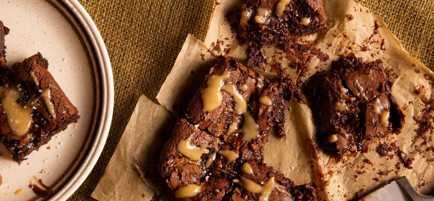 Delicious Caramel Brownie Dessert Wallpaper