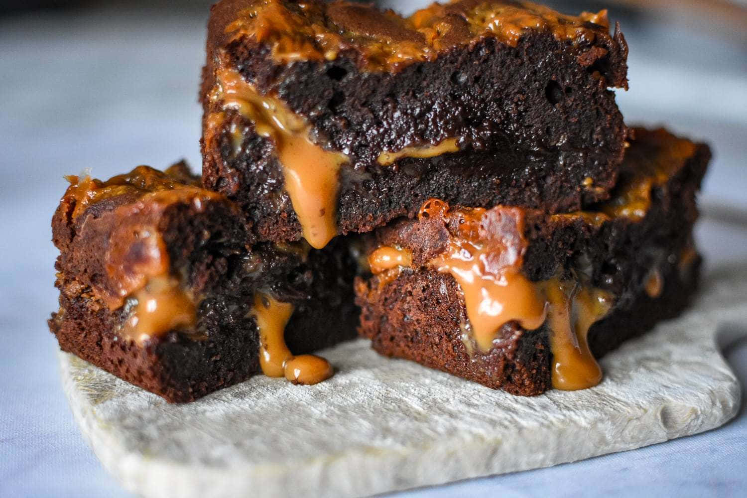 Delectable Caramel Brownie with Gooey Layers Wallpaper