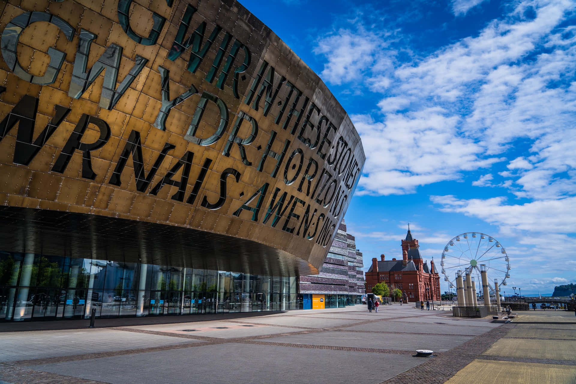 Cardiff Millennium Centreand Pierhead Building Wallpaper