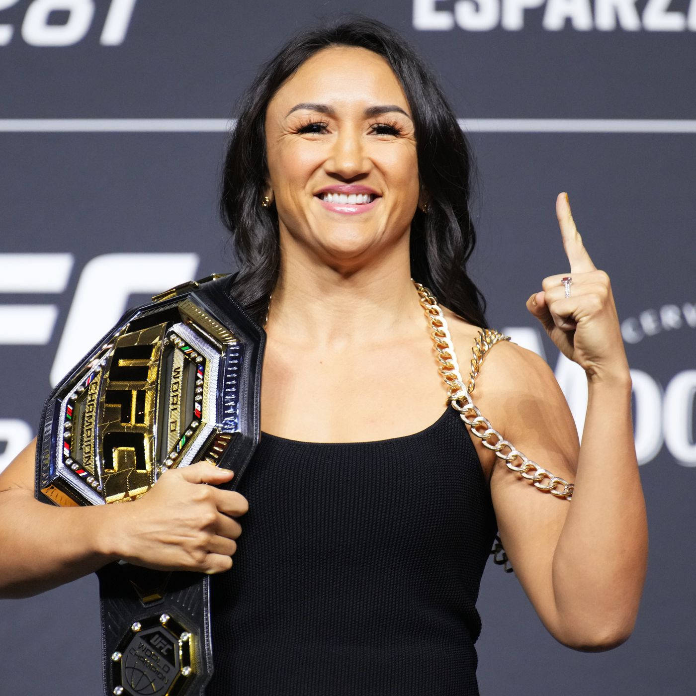 Carla Esparza Pointing Up Wallpaper