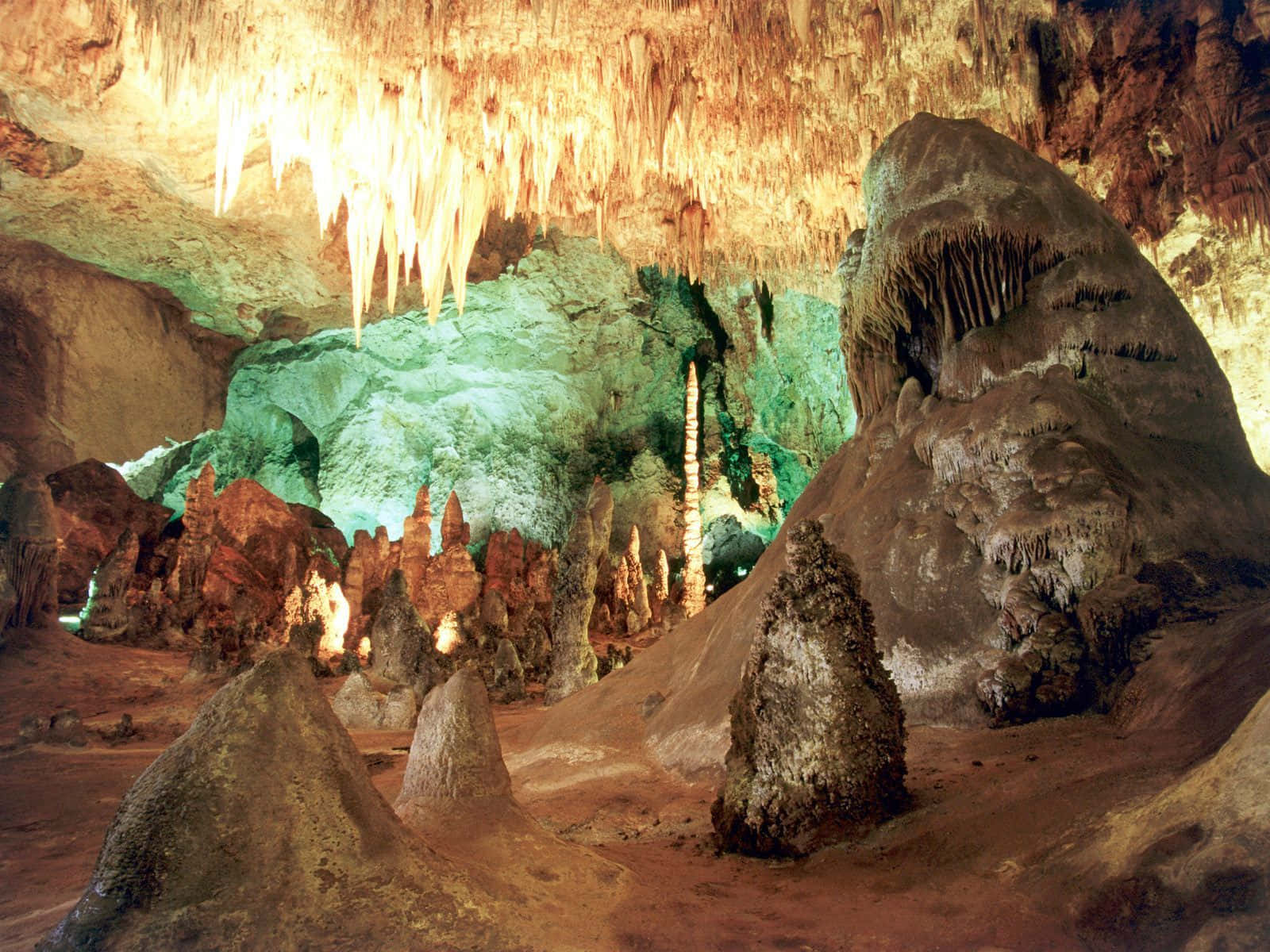 Carlsbad Caverns National Park Strukturen Kan Användas Som Bakgrundsbild På Din Dator Eller Mobiltelefon. Det Är En Imponerande Uppsättning Av Naturliga Formationer Som Kommer Att Göra Din Skärm Riktigt Stilig! Wallpaper