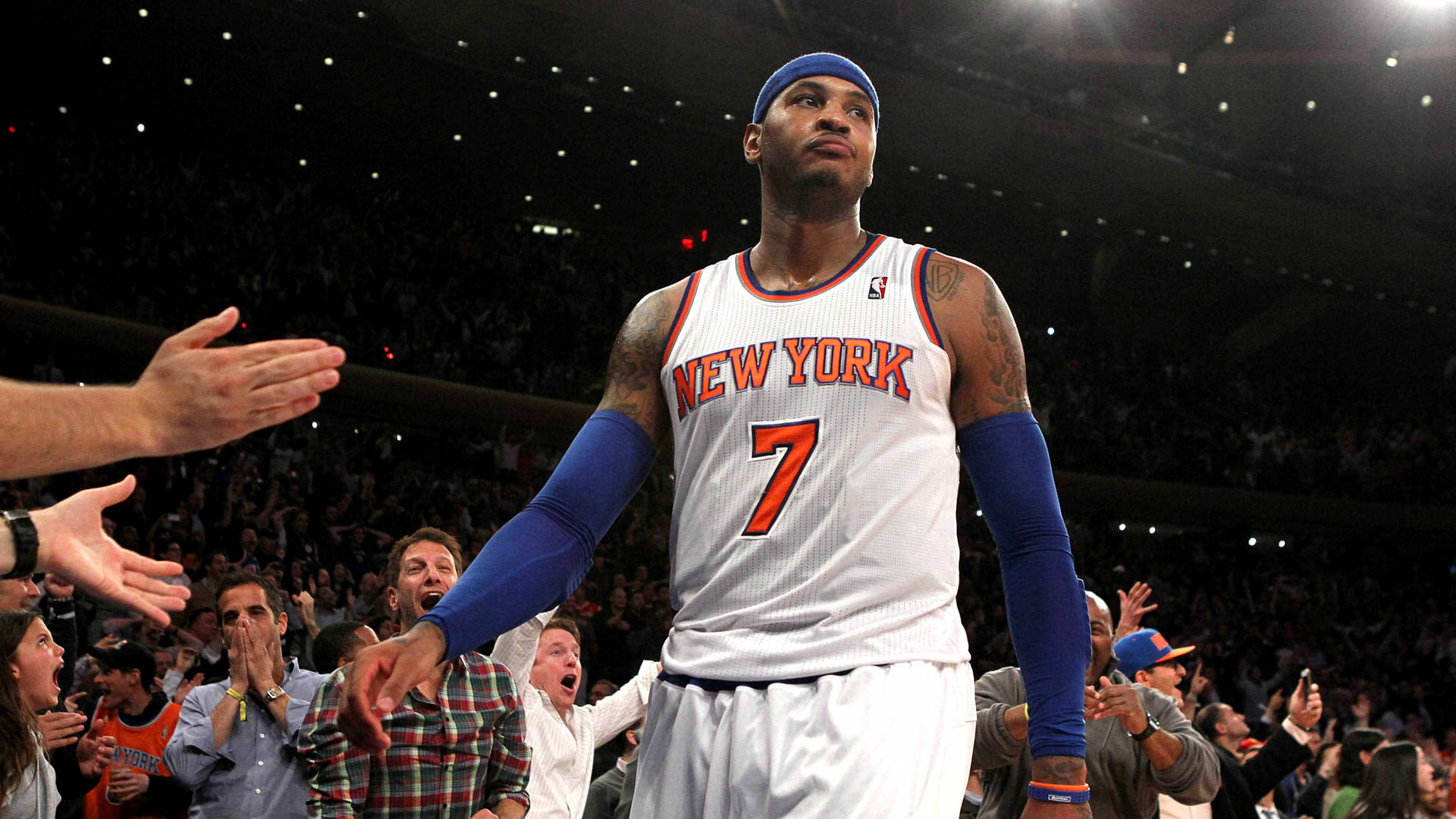 Carmelo Anthony Knicks Fans Cheer Wallpaper