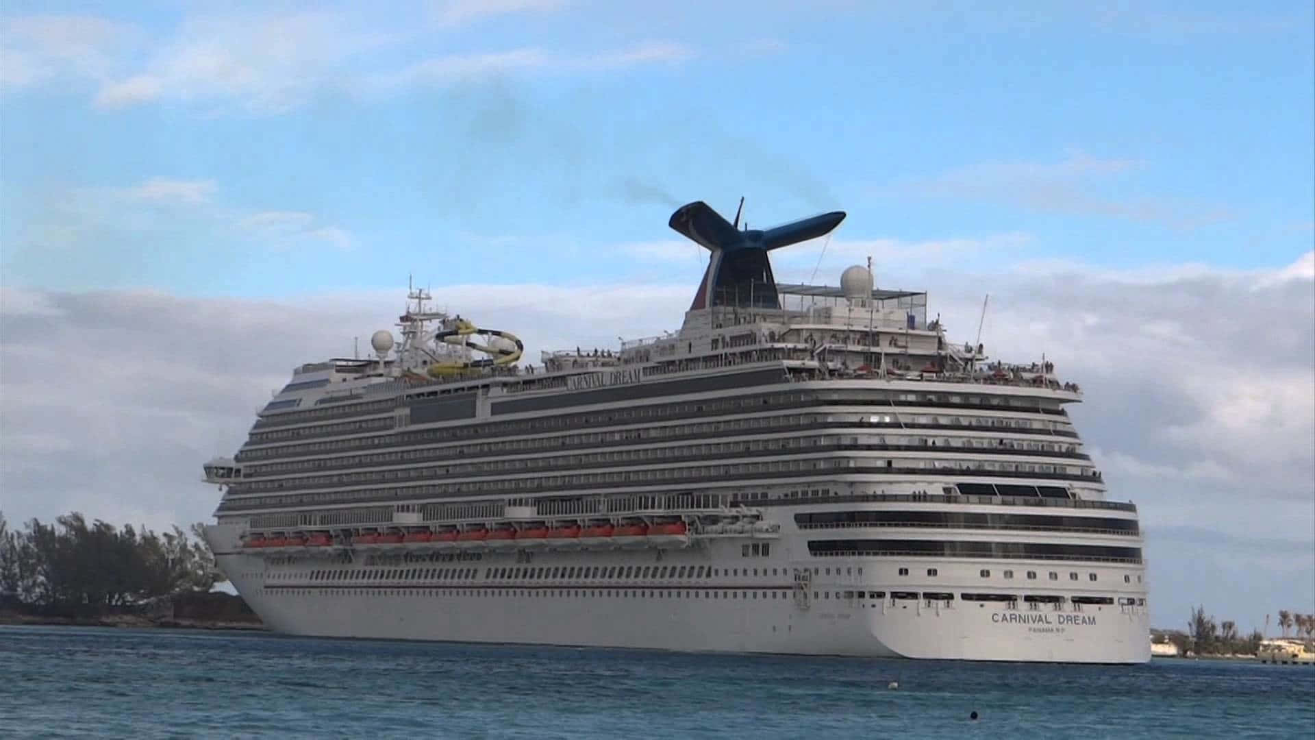 Salidadel Barco De Crucero Carnival Dream Fondo de pantalla