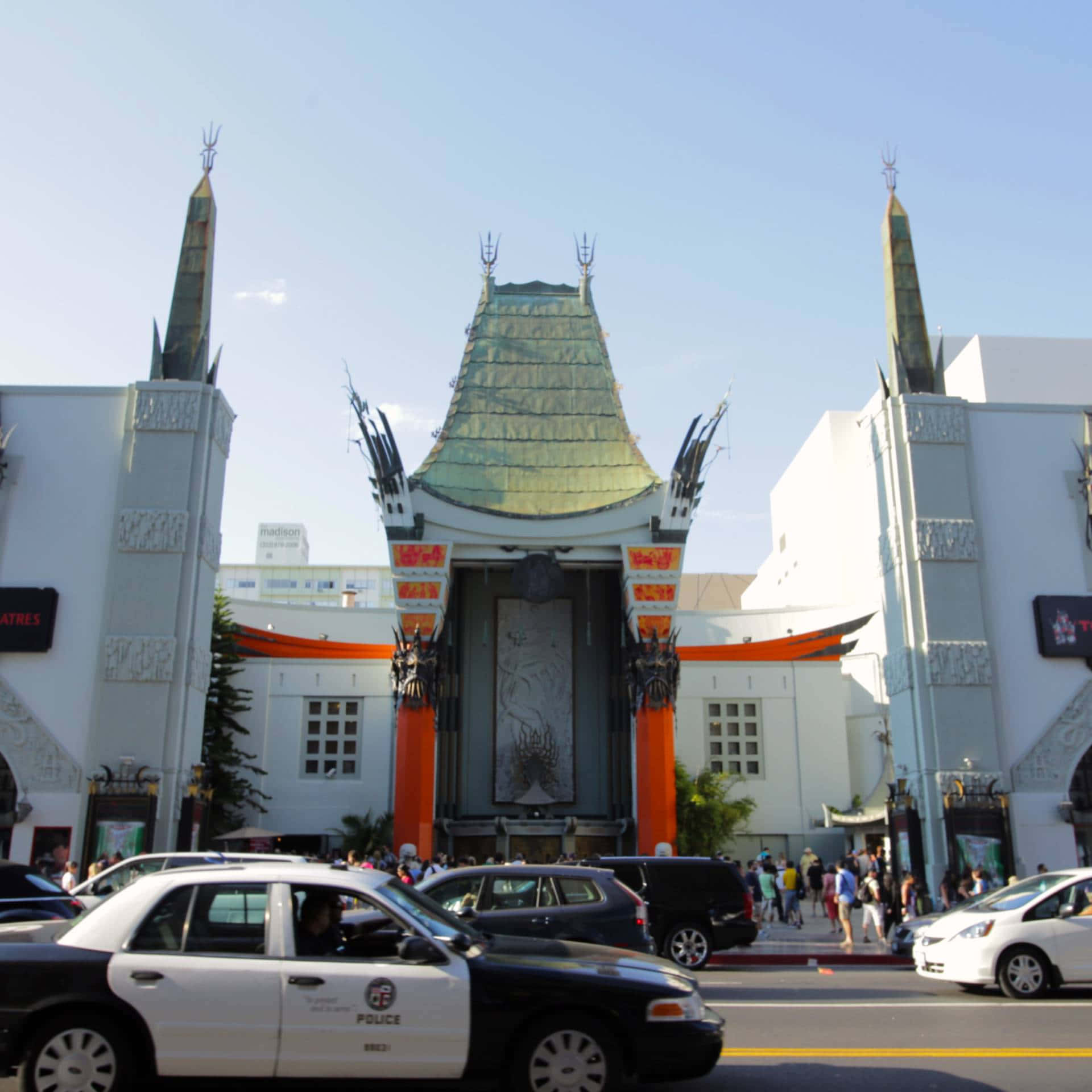 Cars Passing By Graumans Chinese Theatre Wallpaper