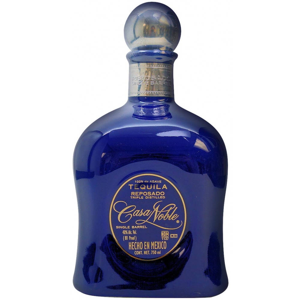 Casanoble Tequila Triple Destilado Azul. Fondo de pantalla
