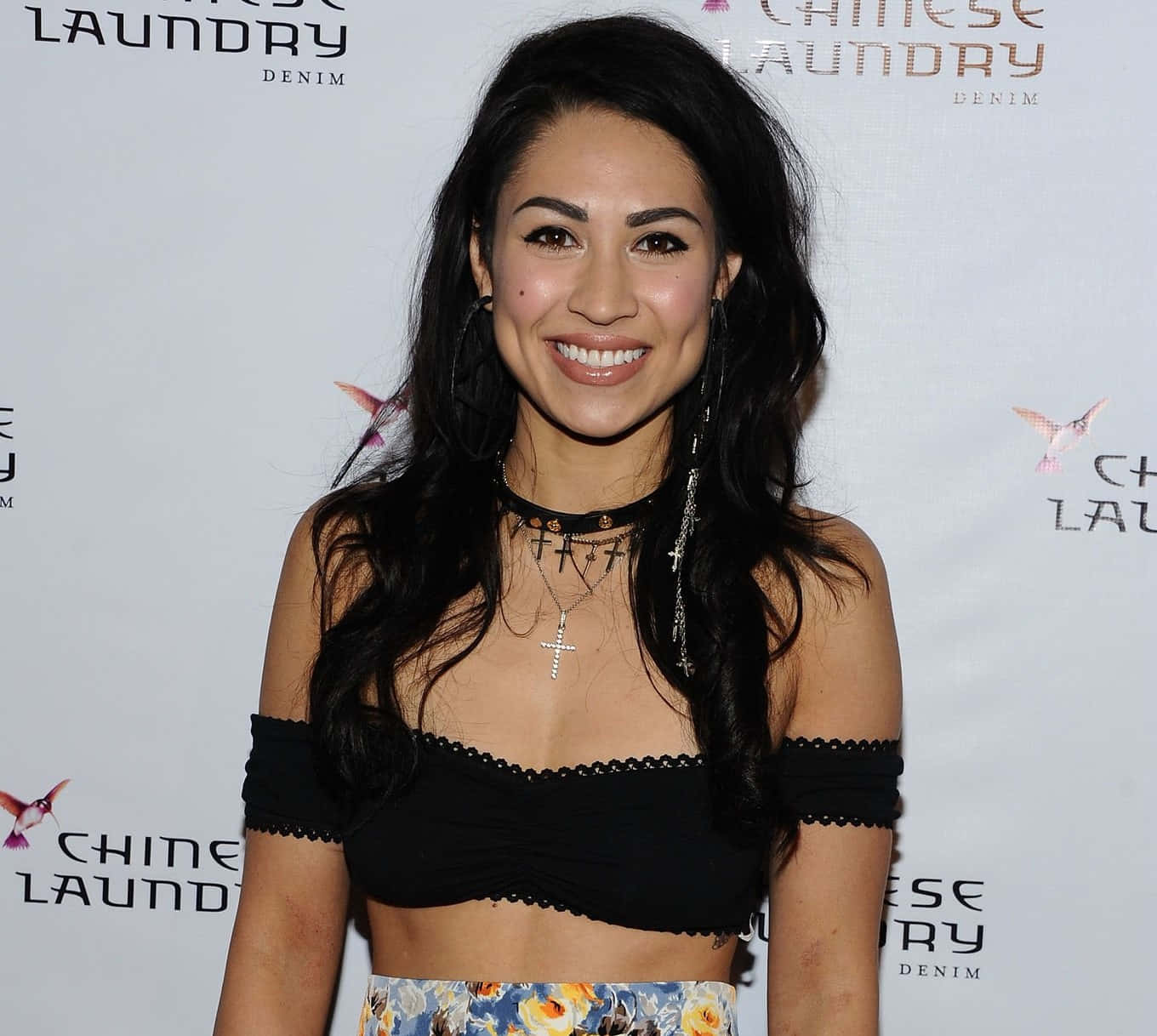 Cassie Steele Smilingat Event Wallpaper