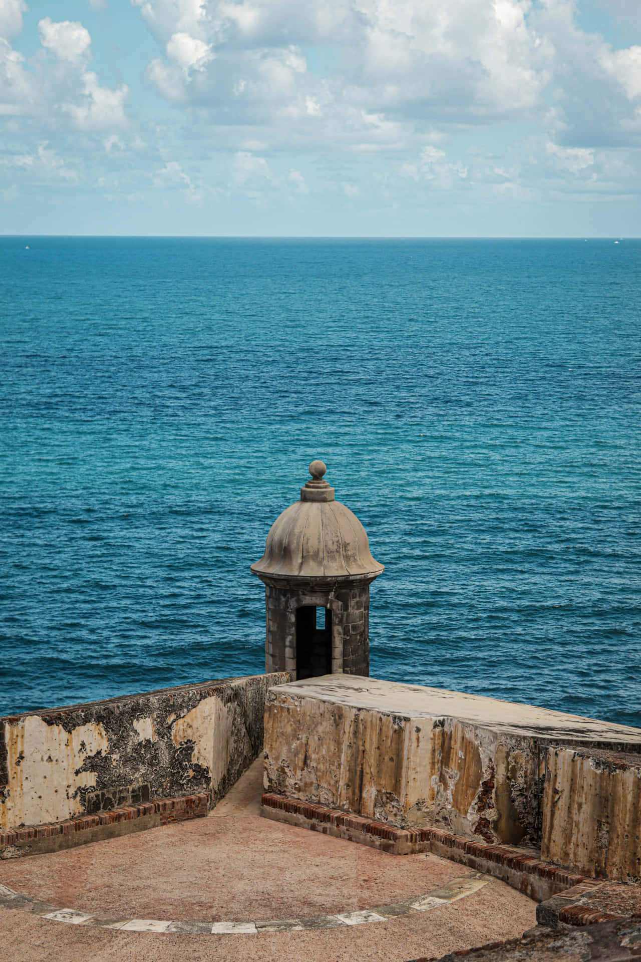Castillosan Felipe Del Morro Cabine De Sentinela Com Vista Para O Oceano. Papel de Parede