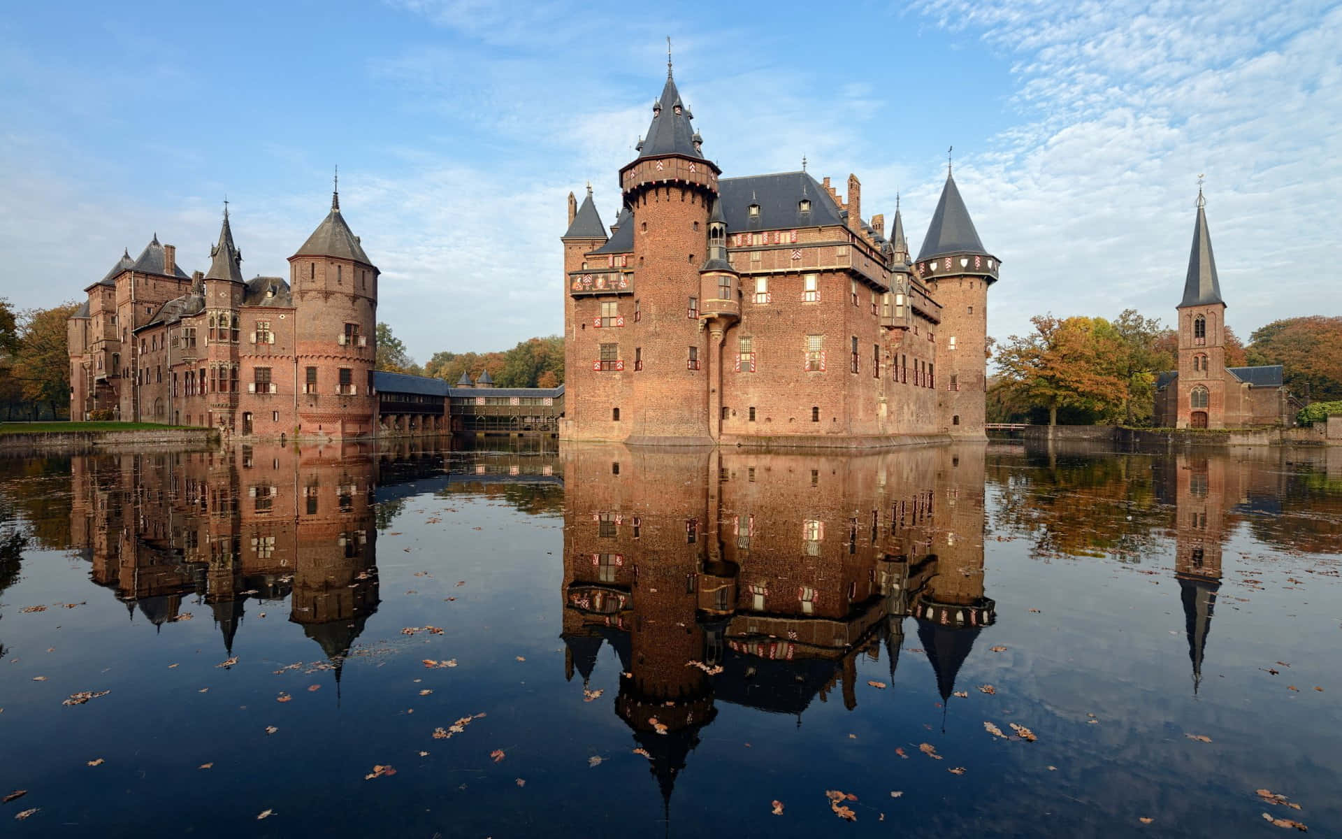 Castle De Haar Reflection Autumn Wallpaper