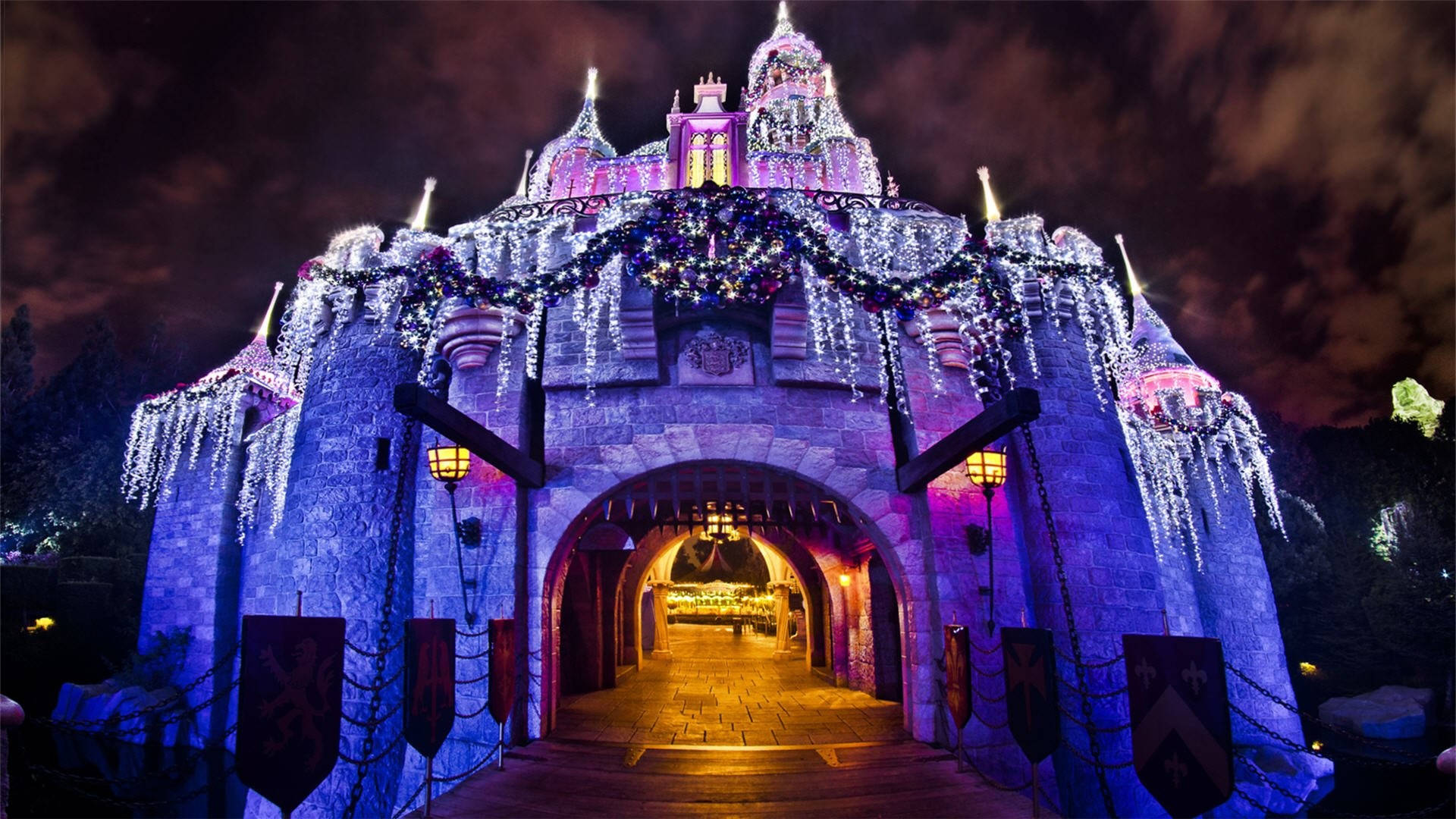 Castle Entrance Walt Disney World Desktop Background