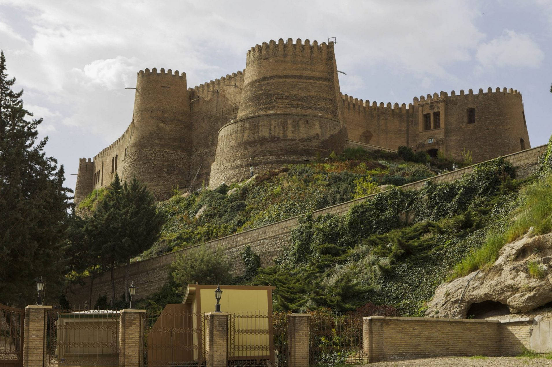 Castle On The Hill In Iran Wallpaper