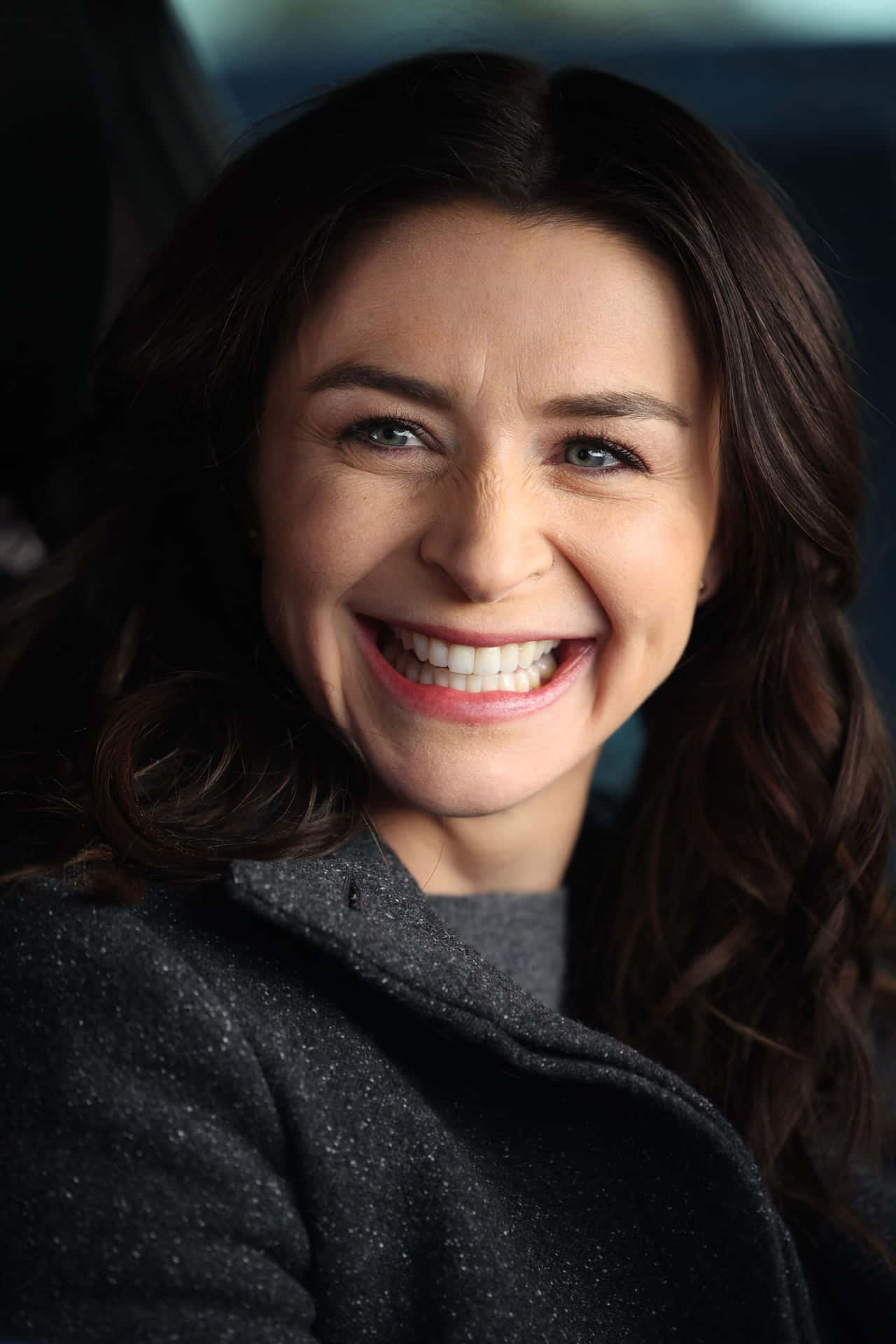 Caterina Scorsone Glimlachend Portret Achtergrond