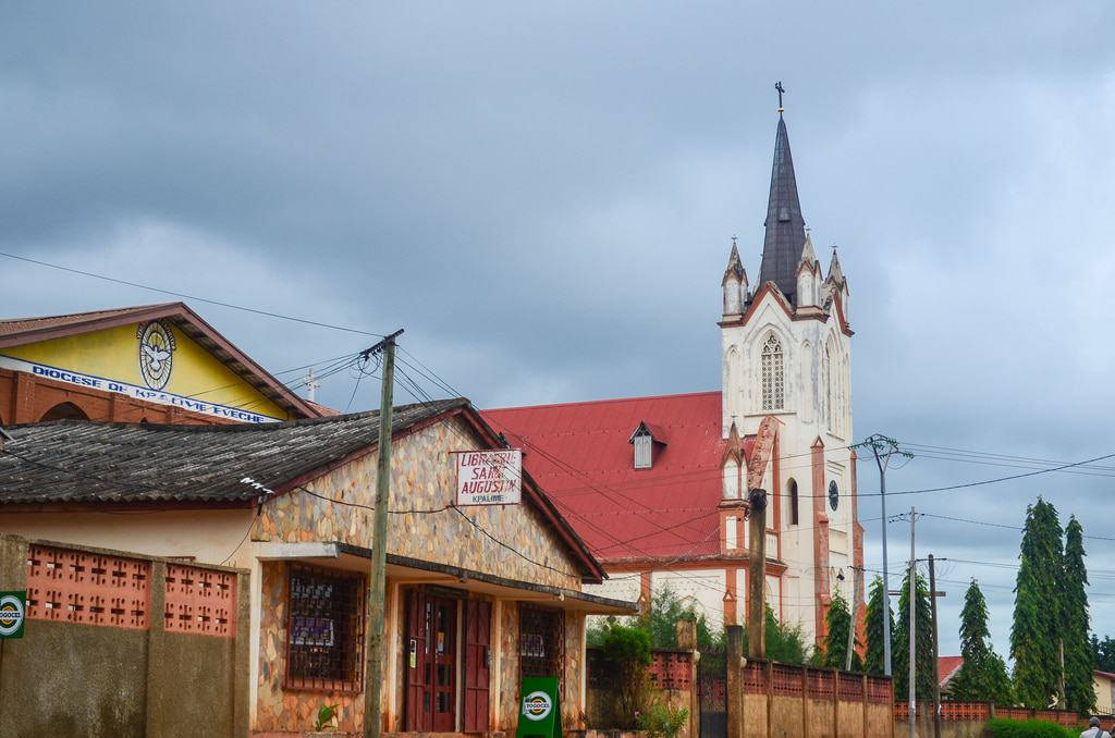 Cathédralekpalimé Iglesia Togo. Fondo de pantalla