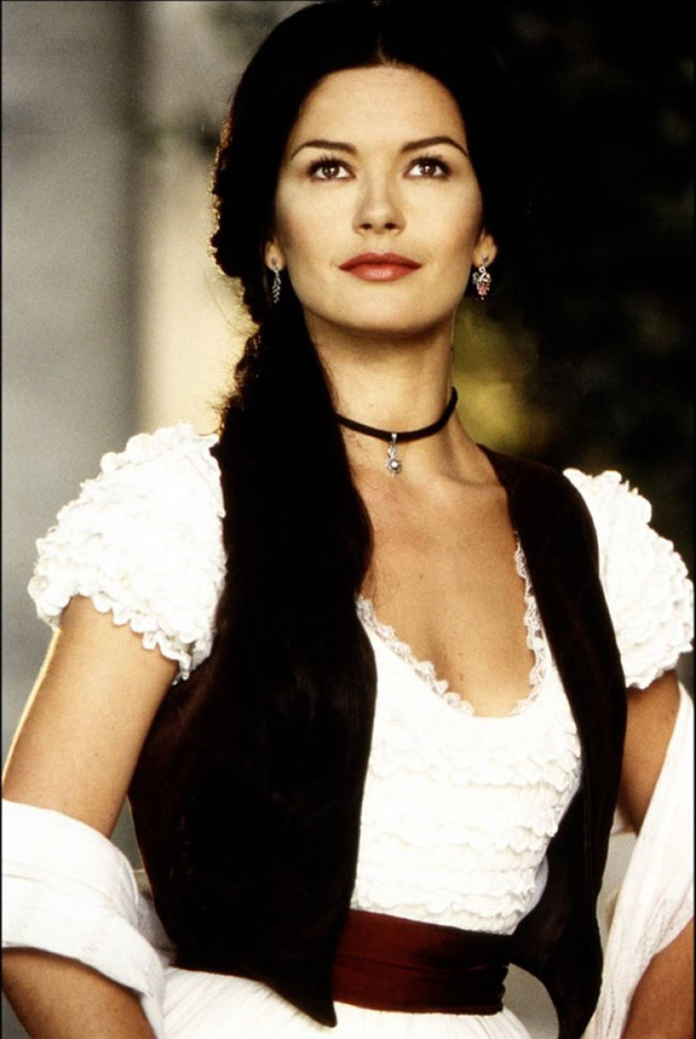 Catherinezeta-jones Zorro Stjärna. (this Could Be Used As A Description For A Wallpaper Featuring Catherine Zeta-jones In Her Role As Elena In The Movie Zorro.) Wallpaper