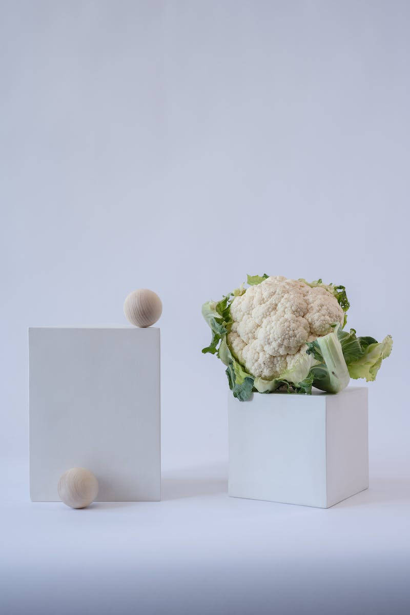 Captivating Fresh Cauliflower Up-Close Wallpaper